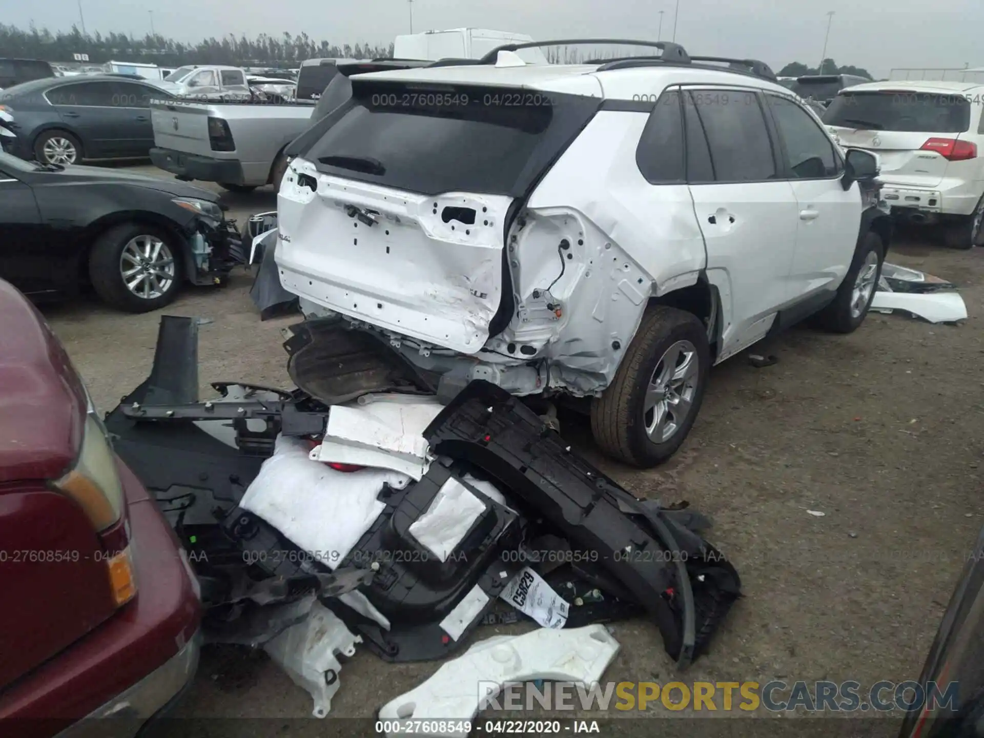 4 Фотография поврежденного автомобиля 2T3W1RFV2KW005634 TOYOTA RAV4 2019