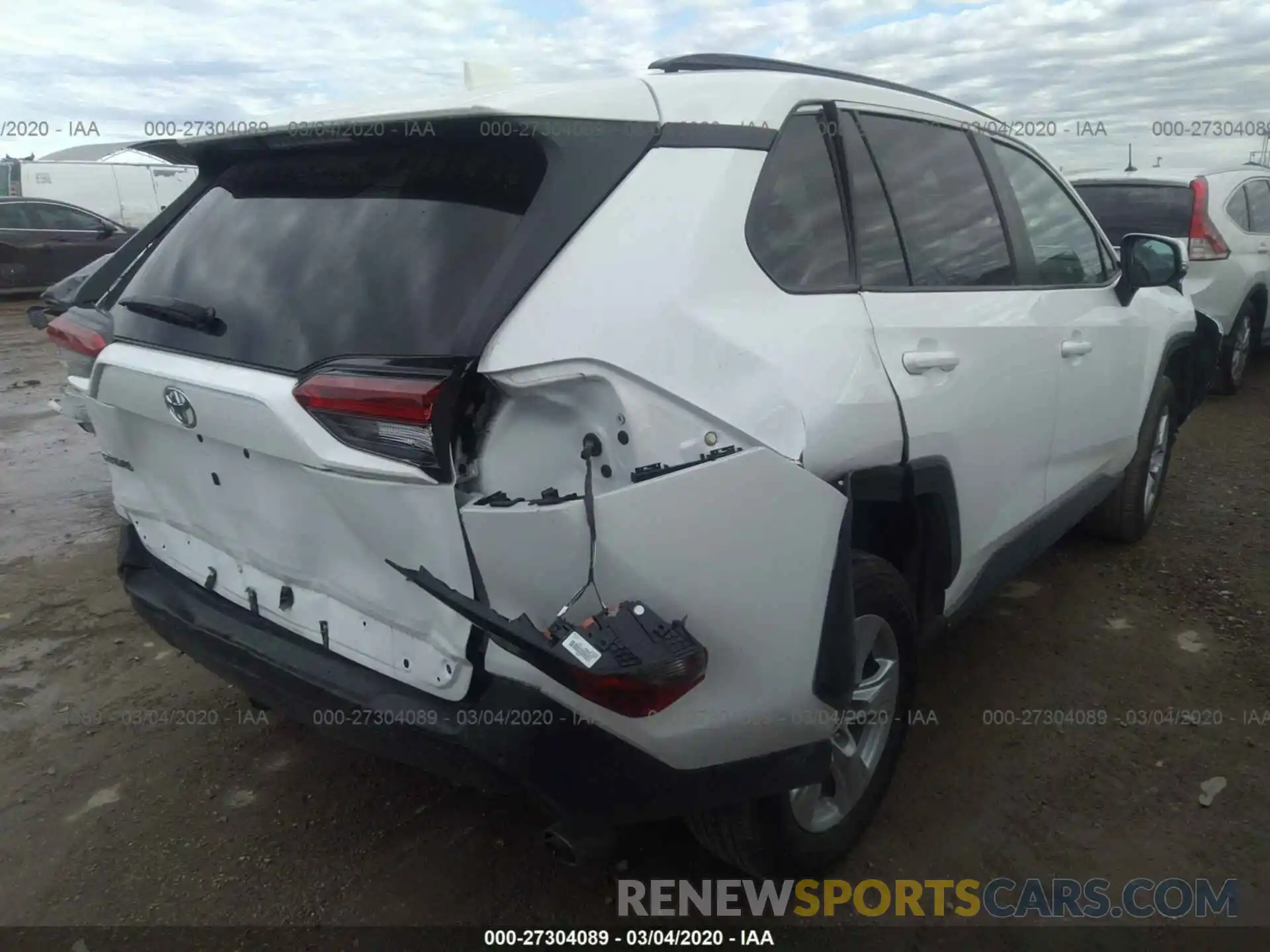 4 Фотография поврежденного автомобиля 2T3W1RFV2KW007545 TOYOTA RAV4 2019