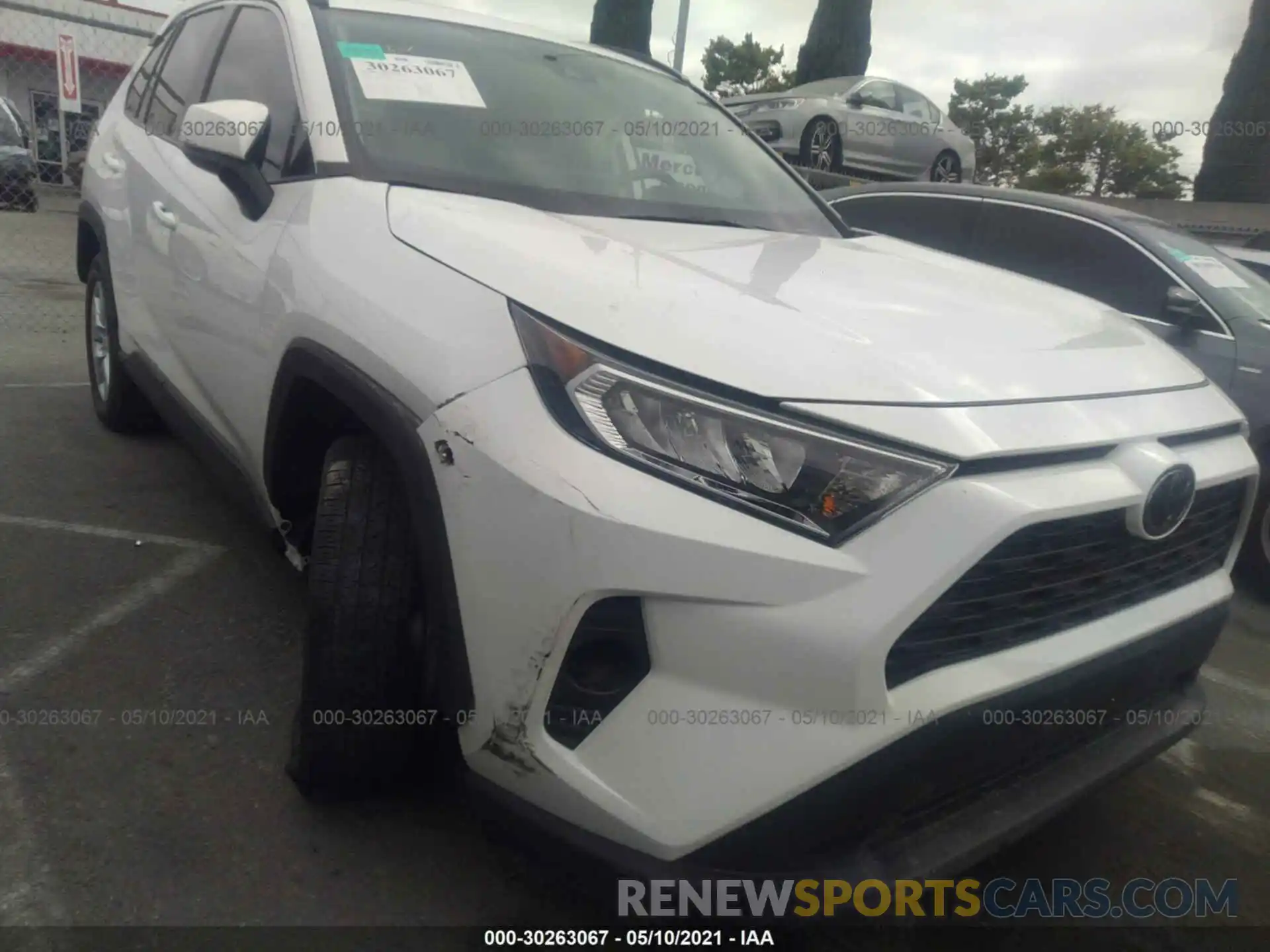 6 Фотография поврежденного автомобиля 2T3W1RFV2KW015337 TOYOTA RAV4 2019