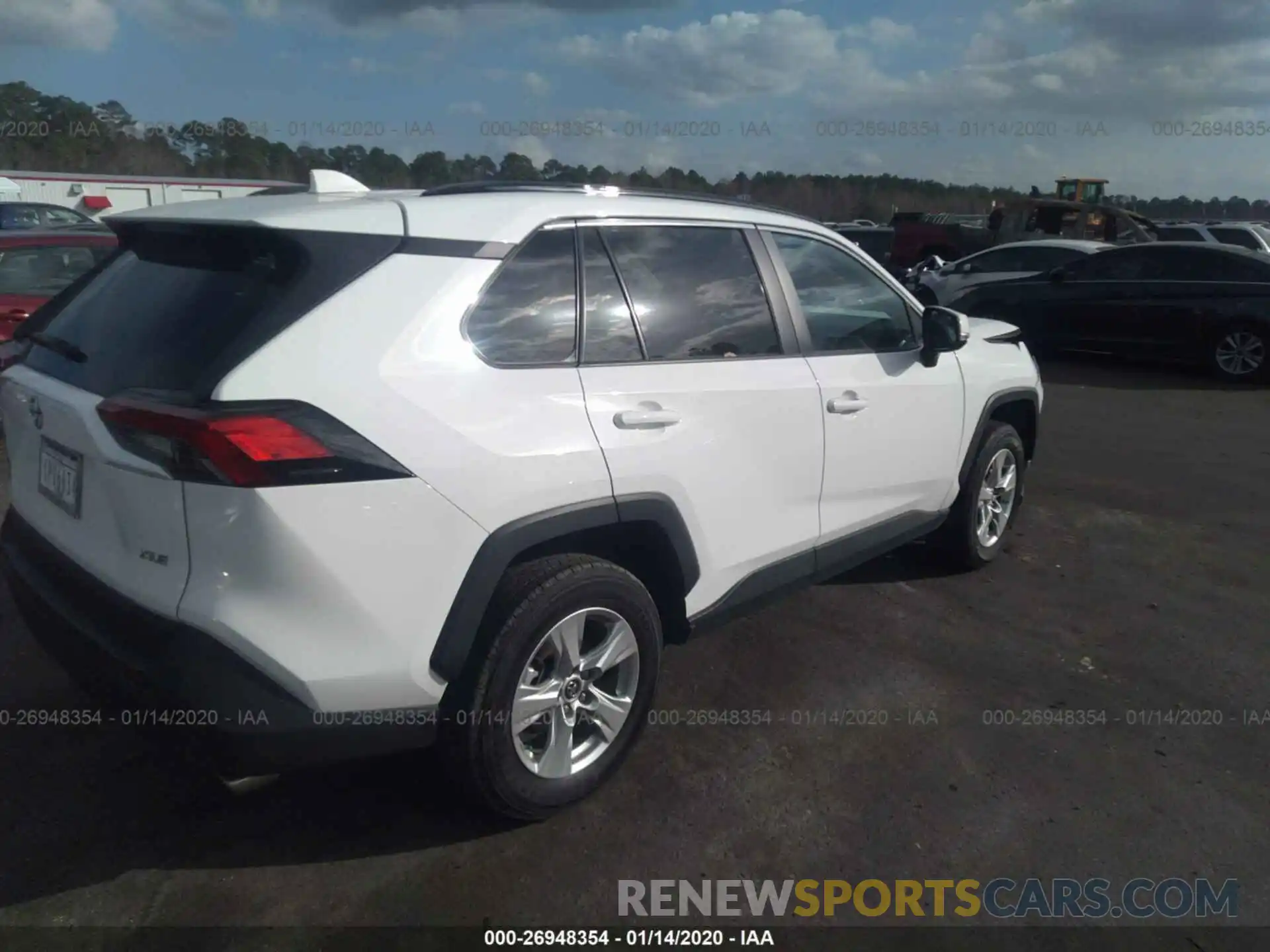 4 Photograph of a damaged car 2T3W1RFV2KW015354 TOYOTA RAV4 2019