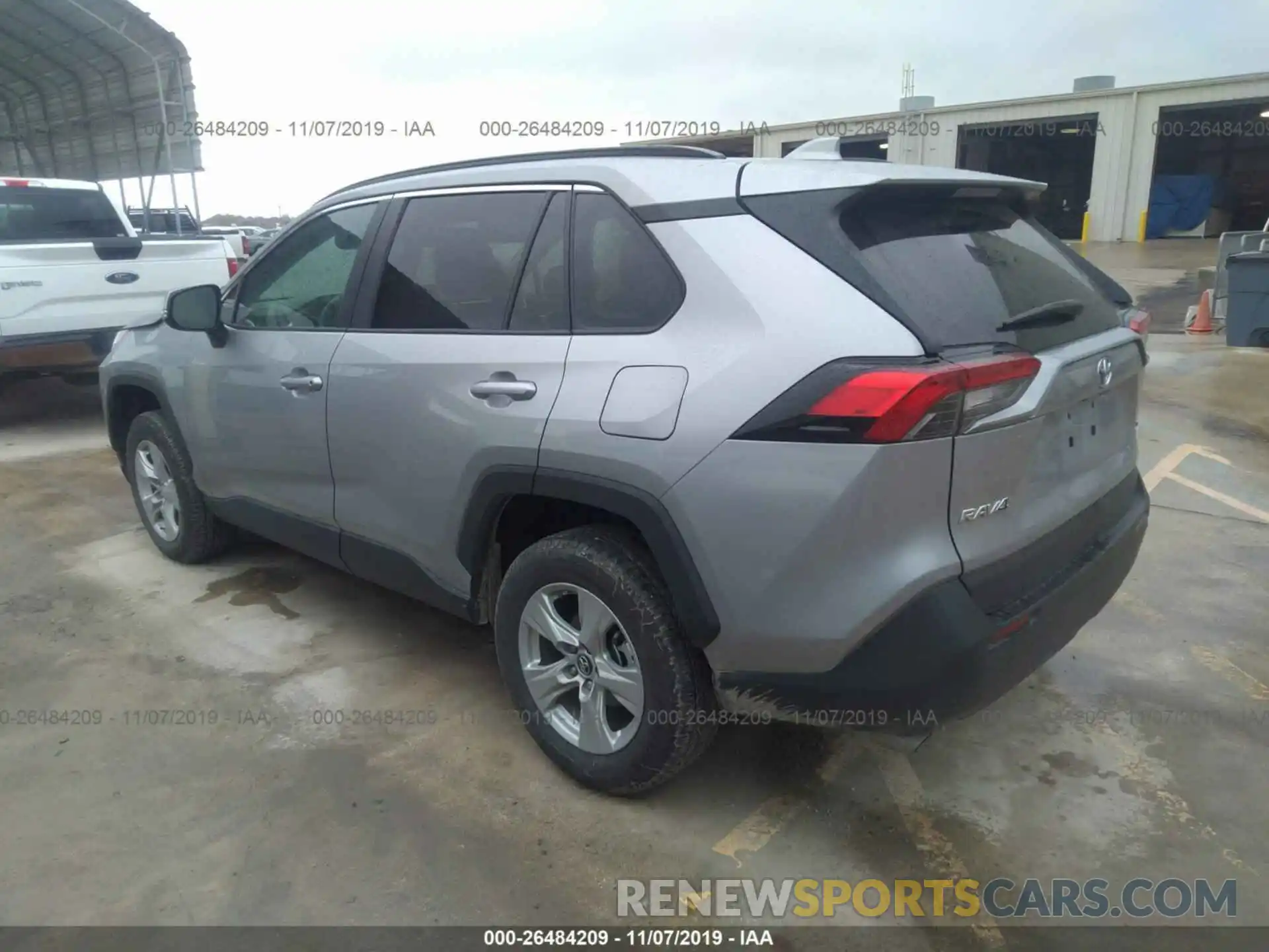 3 Photograph of a damaged car 2T3W1RFV2KW015631 TOYOTA RAV4 2019