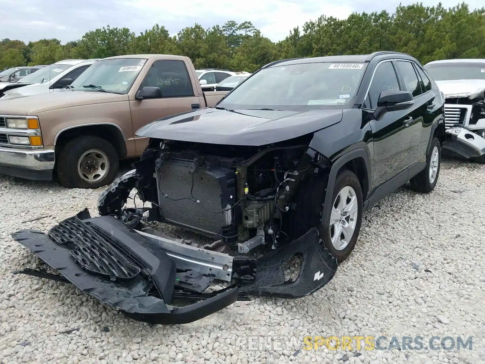 2 Photograph of a damaged car 2T3W1RFV2KW017248 TOYOTA RAV4 2019