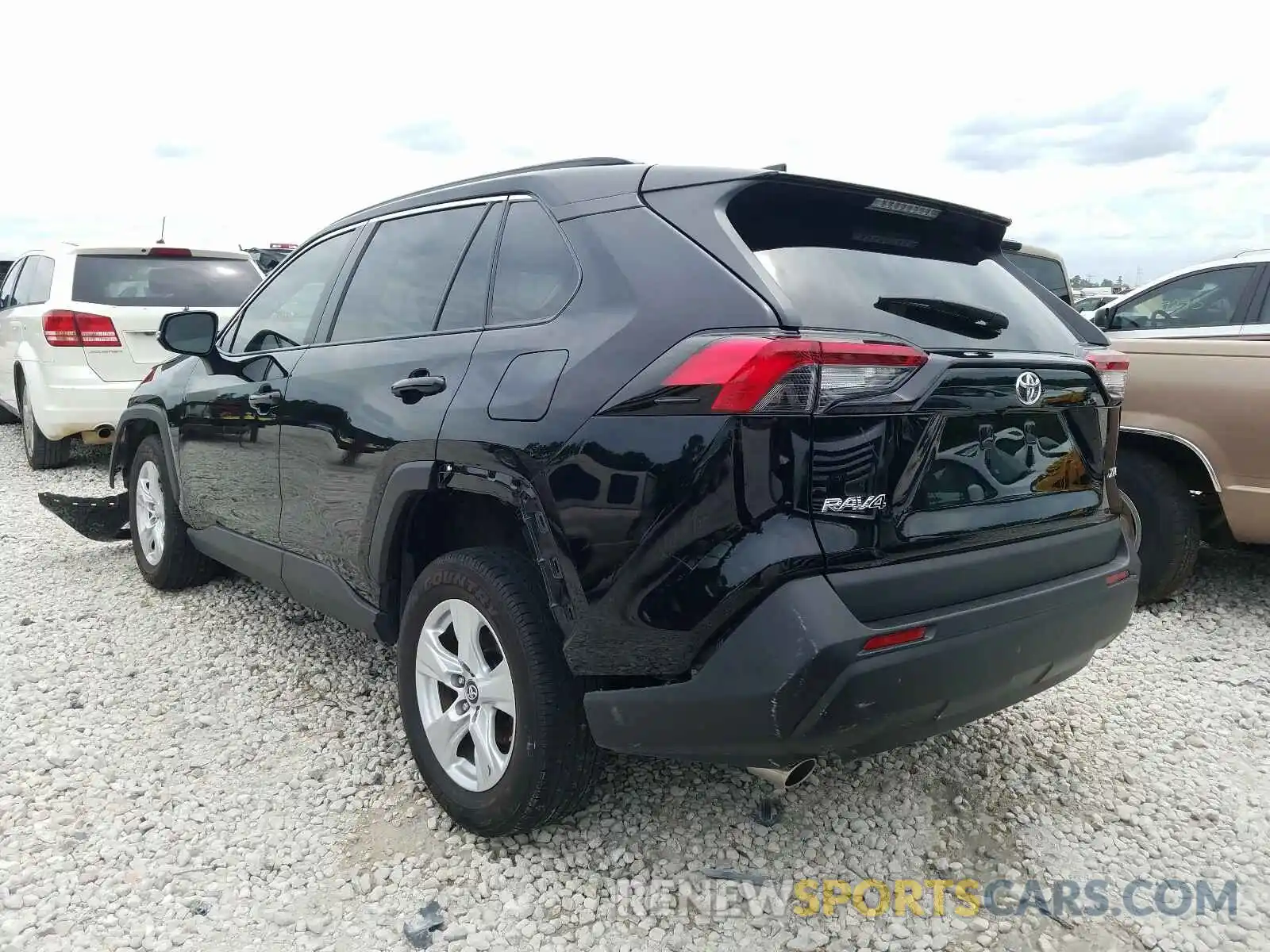 3 Photograph of a damaged car 2T3W1RFV2KW017248 TOYOTA RAV4 2019