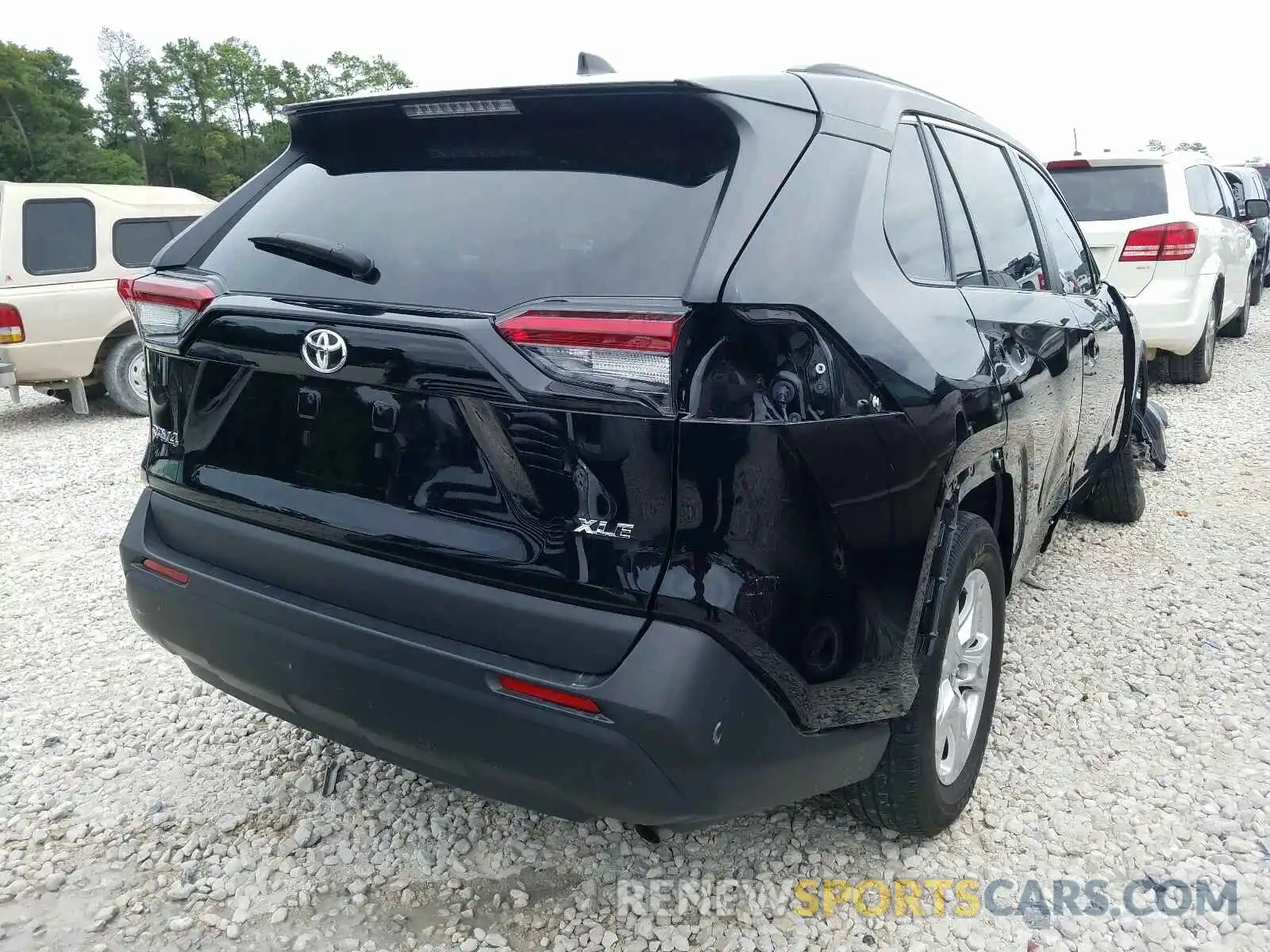 4 Photograph of a damaged car 2T3W1RFV2KW017248 TOYOTA RAV4 2019