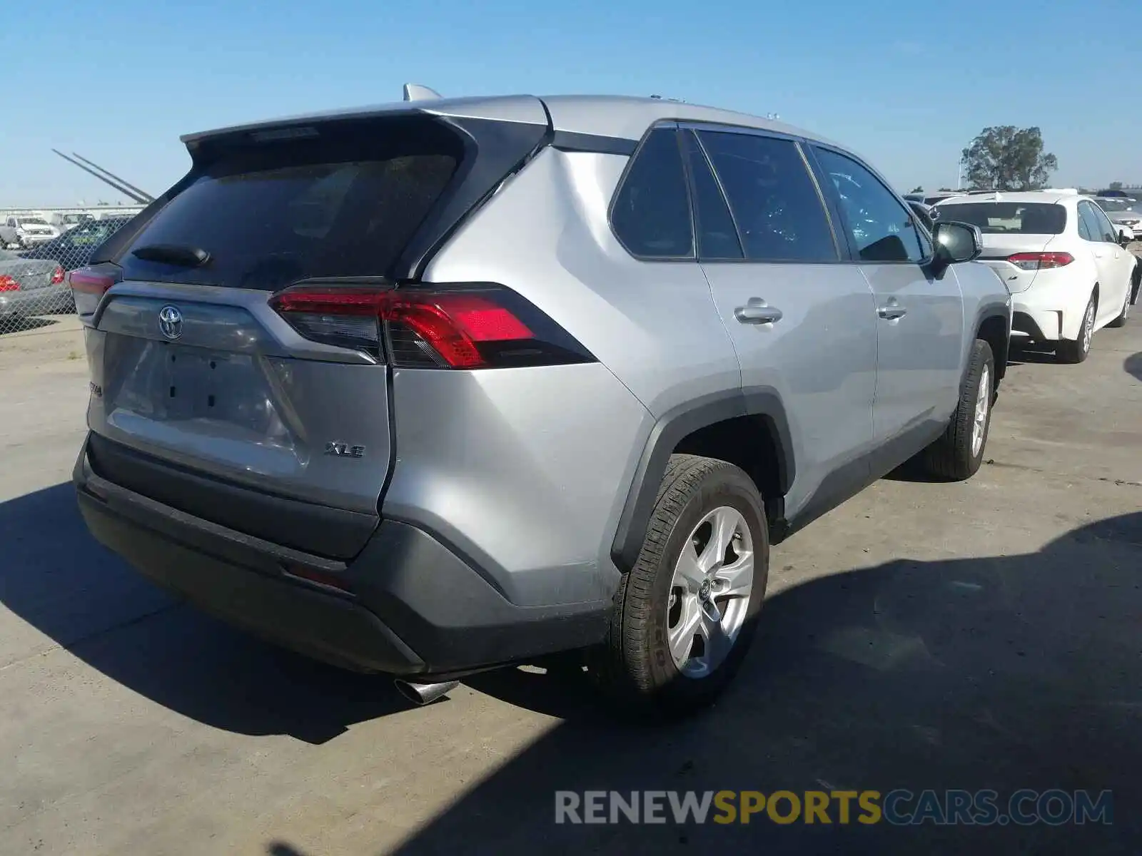 4 Photograph of a damaged car 2T3W1RFV2KW019405 TOYOTA RAV4 2019