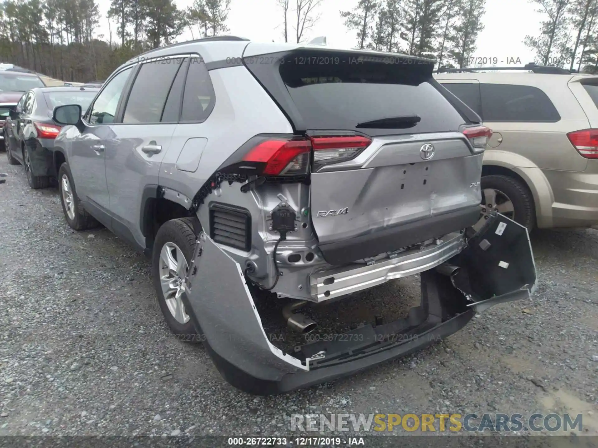 3 Photograph of a damaged car 2T3W1RFV2KW028900 TOYOTA RAV4 2019