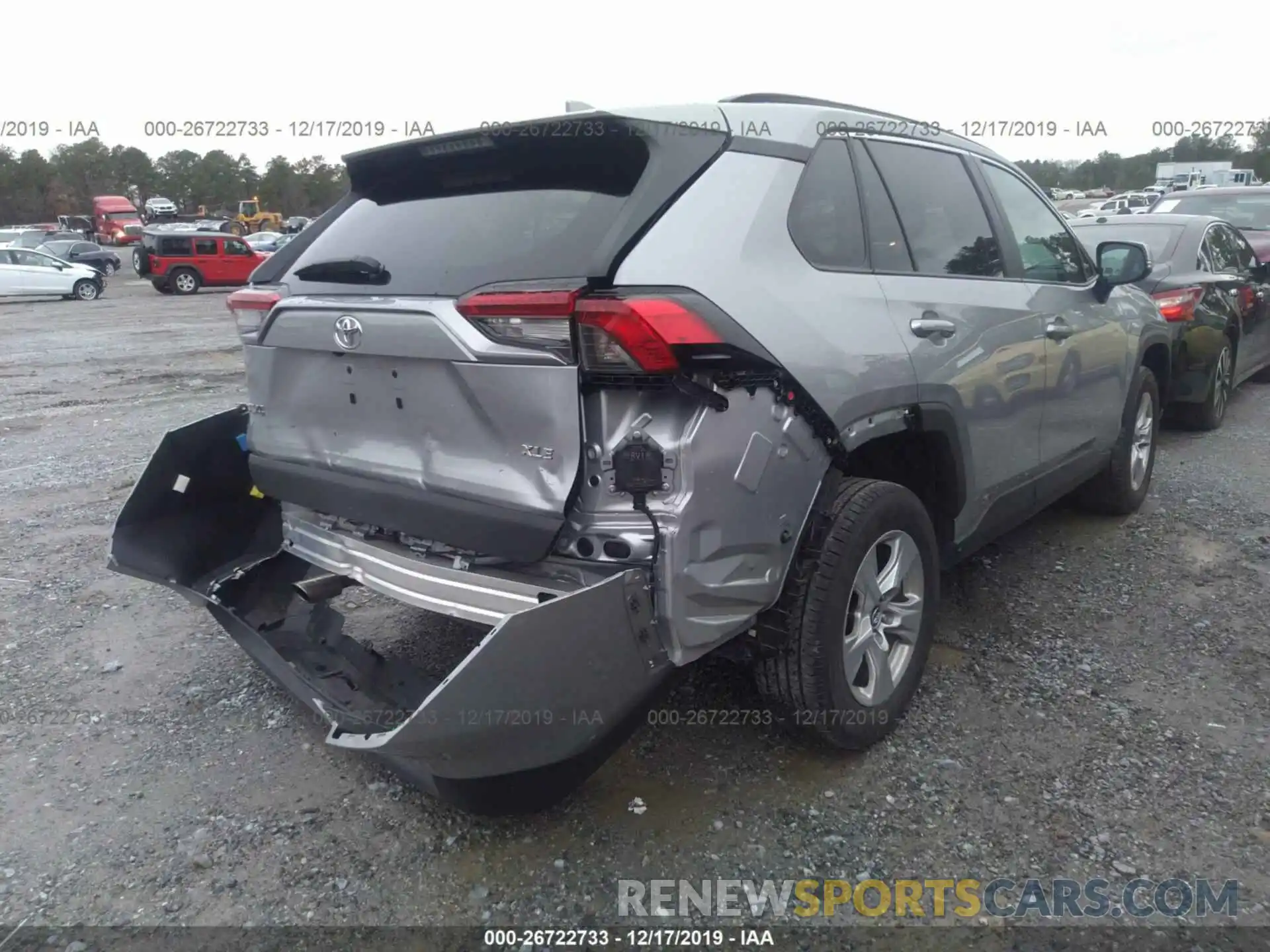 4 Photograph of a damaged car 2T3W1RFV2KW028900 TOYOTA RAV4 2019