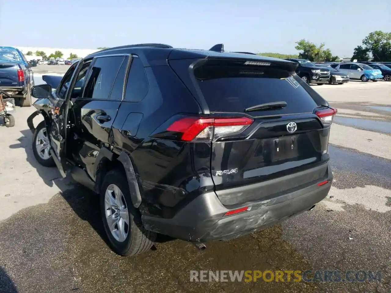 3 Photograph of a damaged car 2T3W1RFV2KW033675 TOYOTA RAV4 2019