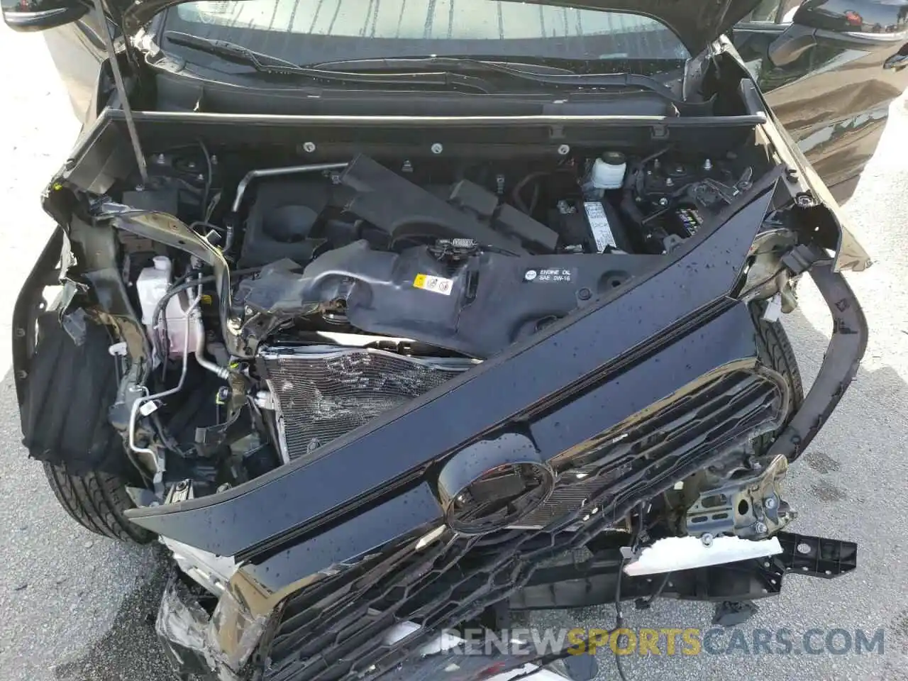 7 Photograph of a damaged car 2T3W1RFV2KW033675 TOYOTA RAV4 2019