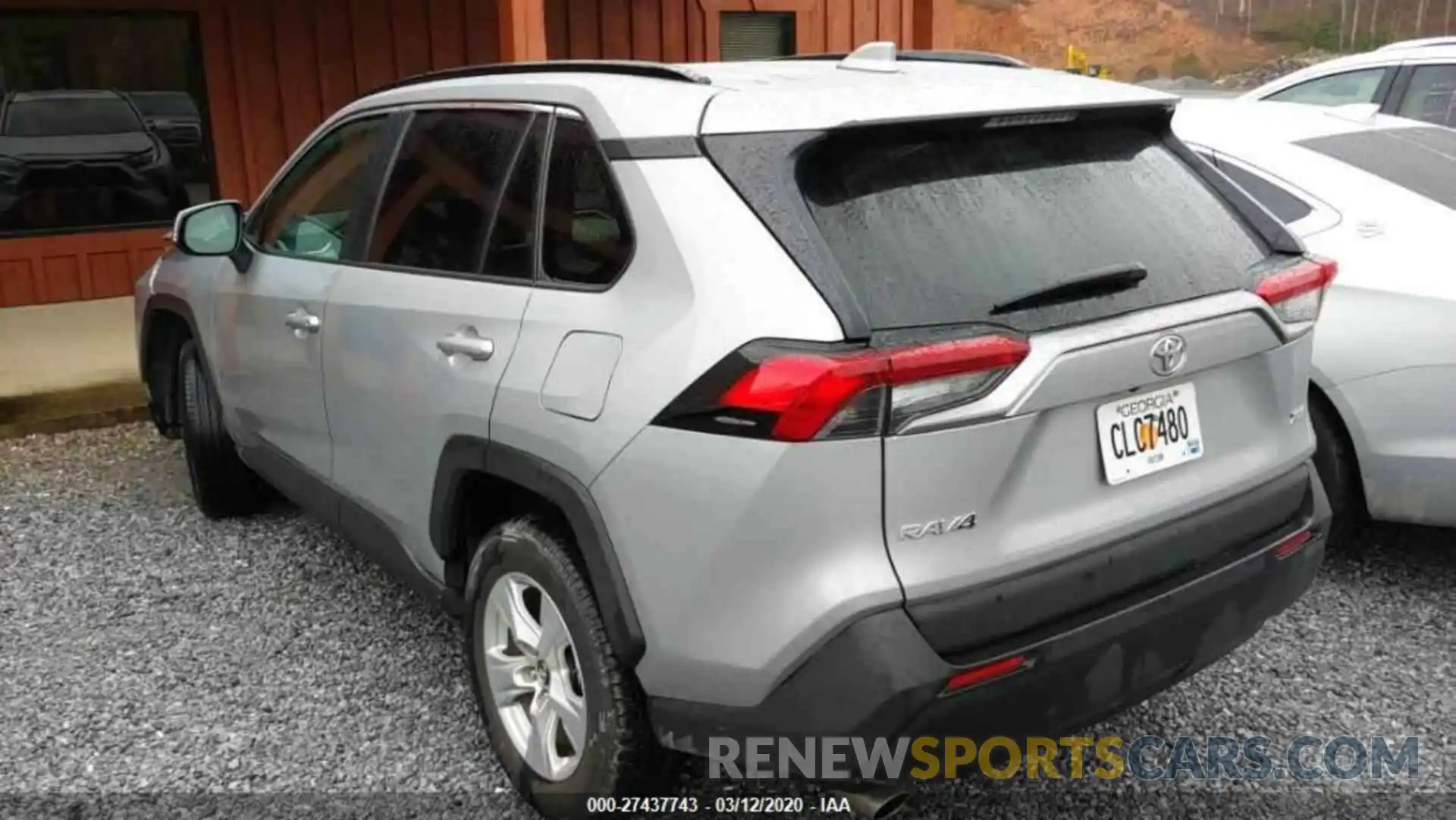 3 Photograph of a damaged car 2T3W1RFV2KW038911 TOYOTA RAV4 2019