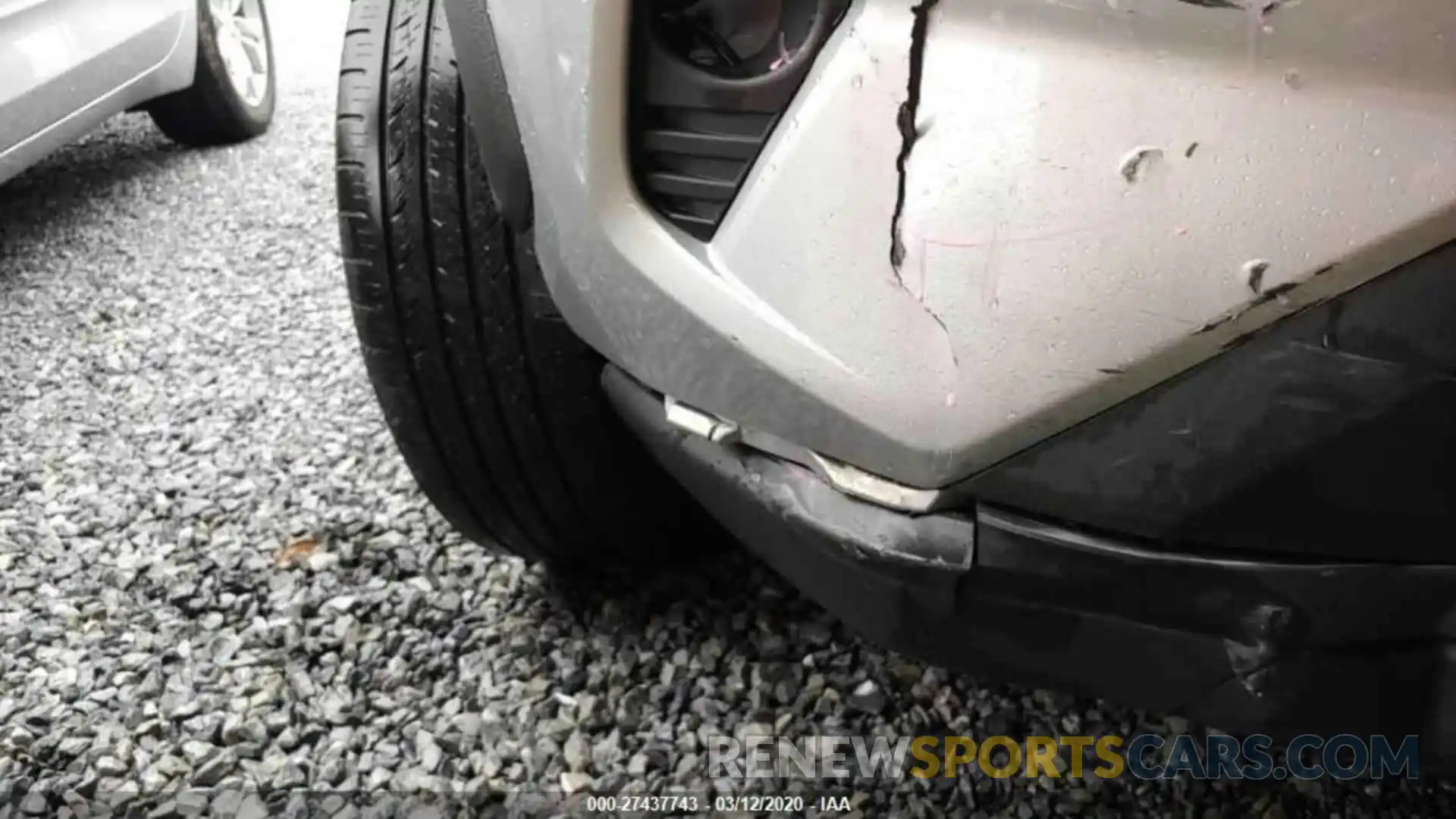 9 Photograph of a damaged car 2T3W1RFV2KW038911 TOYOTA RAV4 2019