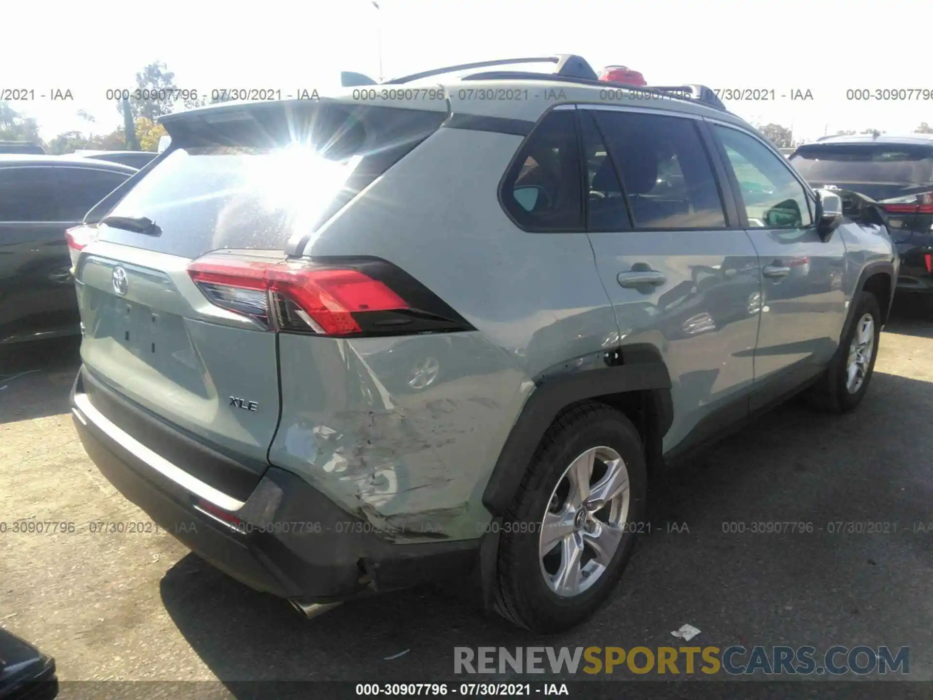 4 Photograph of a damaged car 2T3W1RFV2KW045230 TOYOTA RAV4 2019