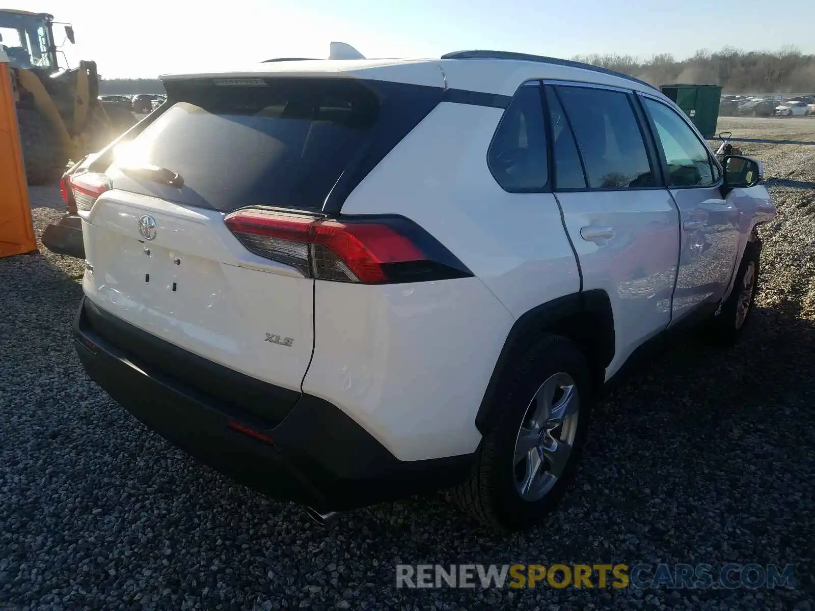 4 Photograph of a damaged car 2T3W1RFV2KW049424 TOYOTA RAV4 2019