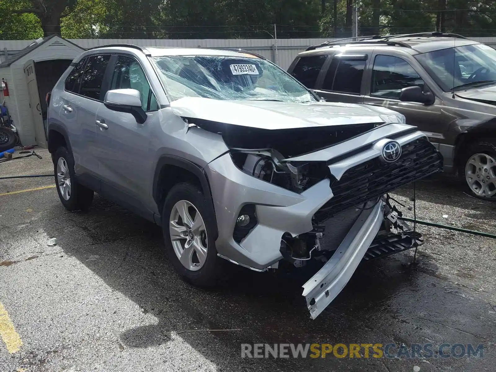 1 Photograph of a damaged car 2T3W1RFV2KW050301 TOYOTA RAV4 2019