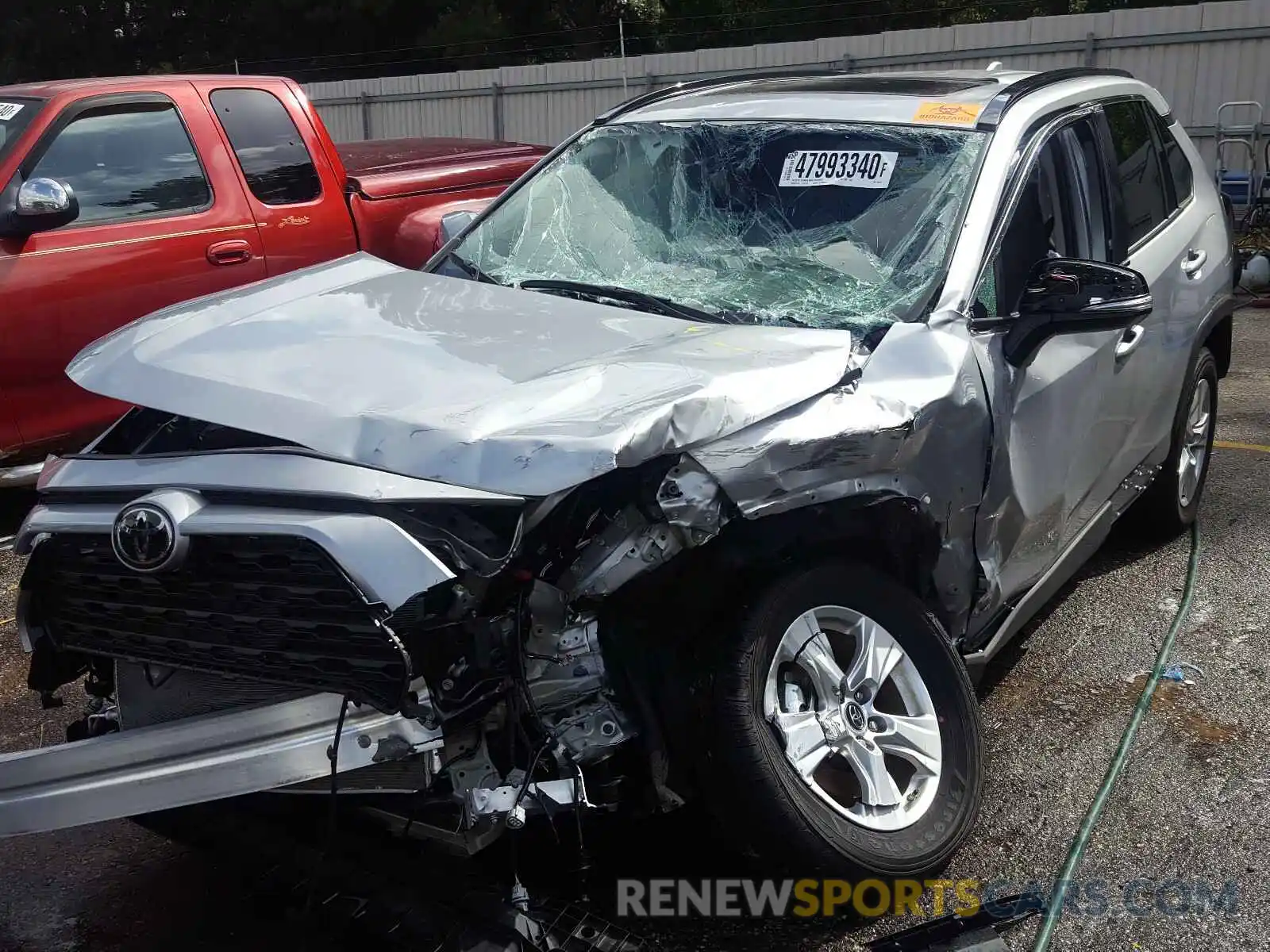 2 Photograph of a damaged car 2T3W1RFV2KW050301 TOYOTA RAV4 2019