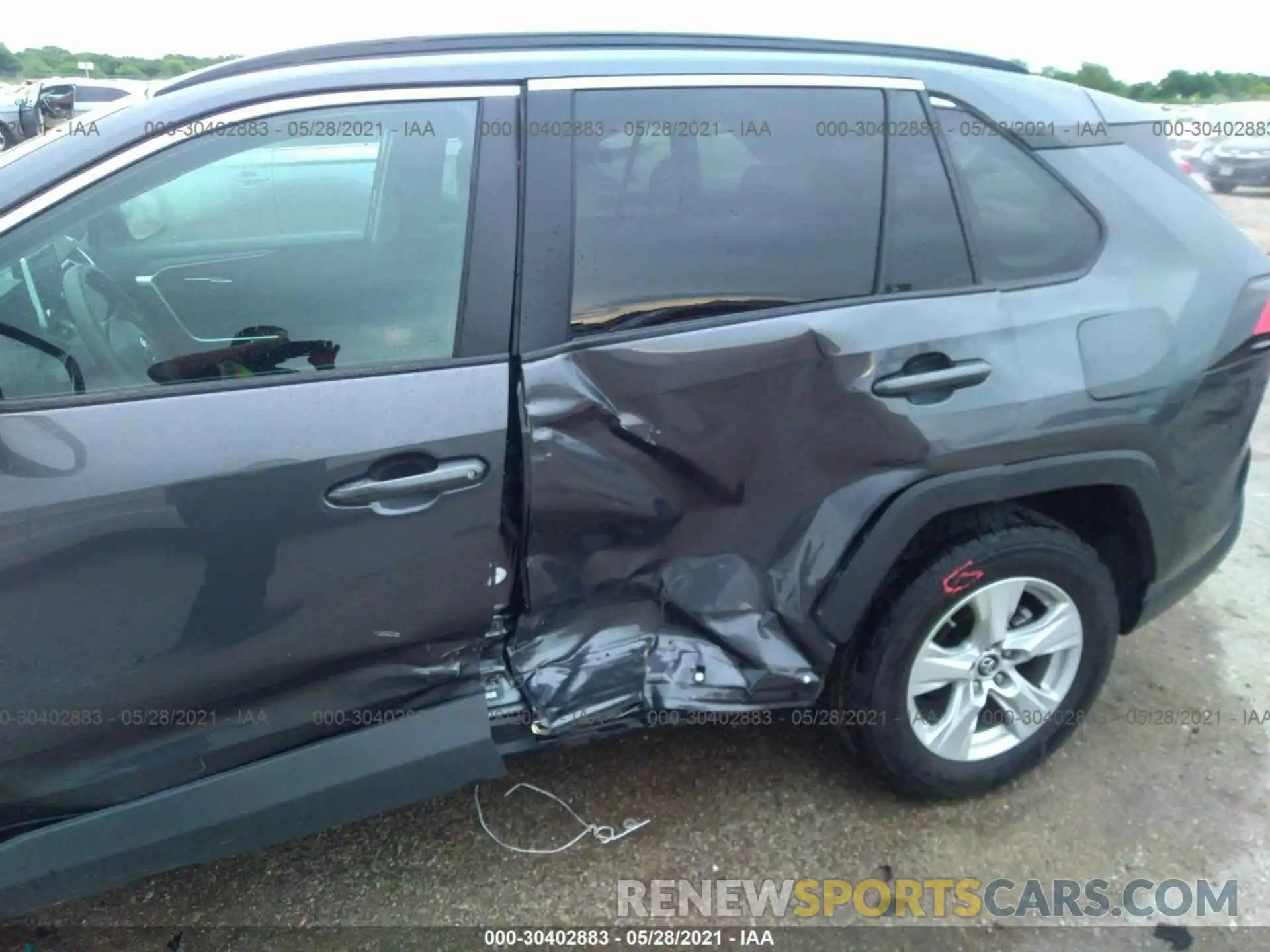 6 Photograph of a damaged car 2T3W1RFV2KW051173 TOYOTA RAV4 2019