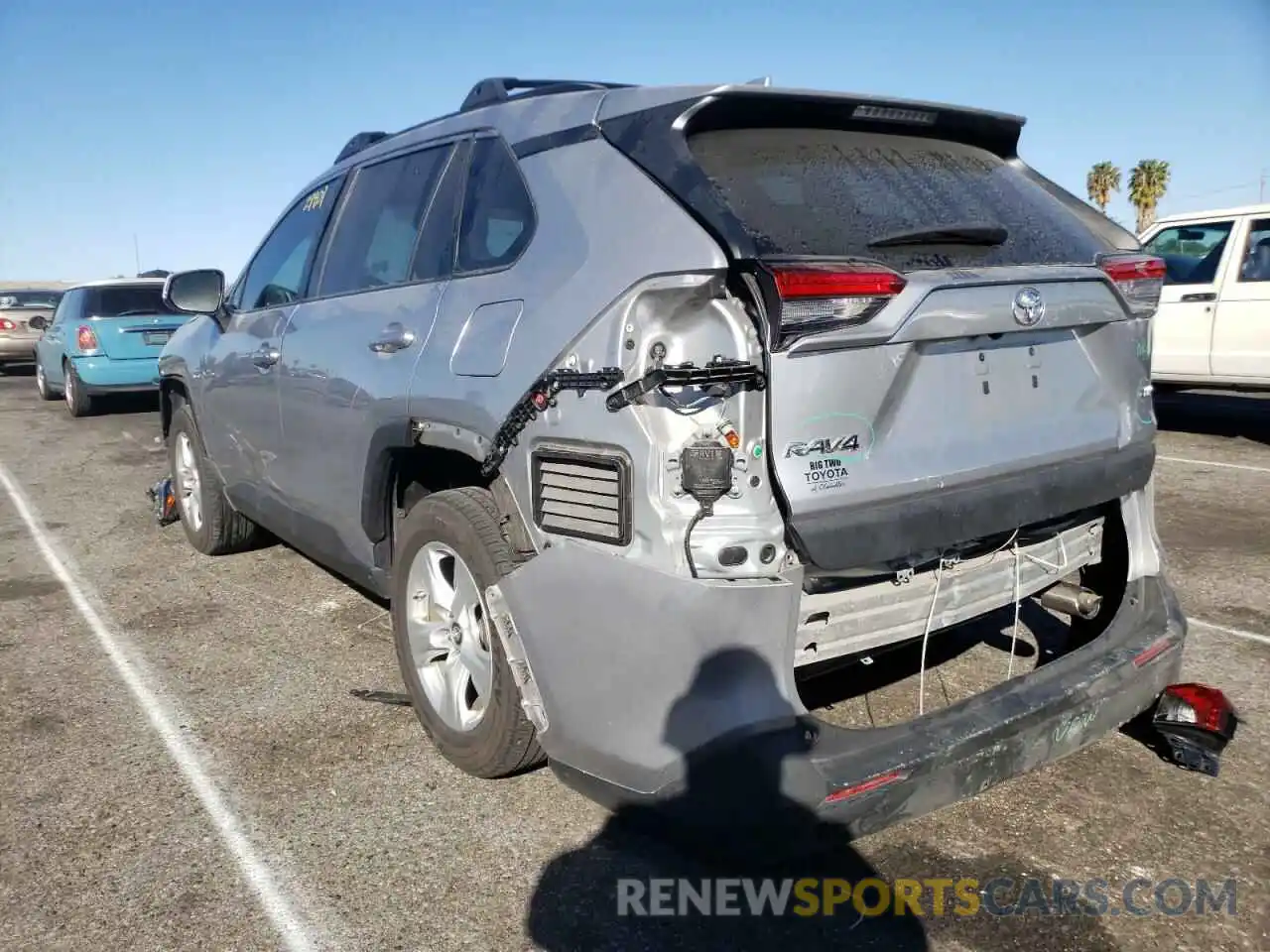 3 Photograph of a damaged car 2T3W1RFV3KC005126 TOYOTA RAV4 2019