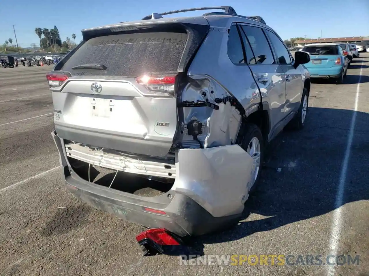 4 Photograph of a damaged car 2T3W1RFV3KC005126 TOYOTA RAV4 2019