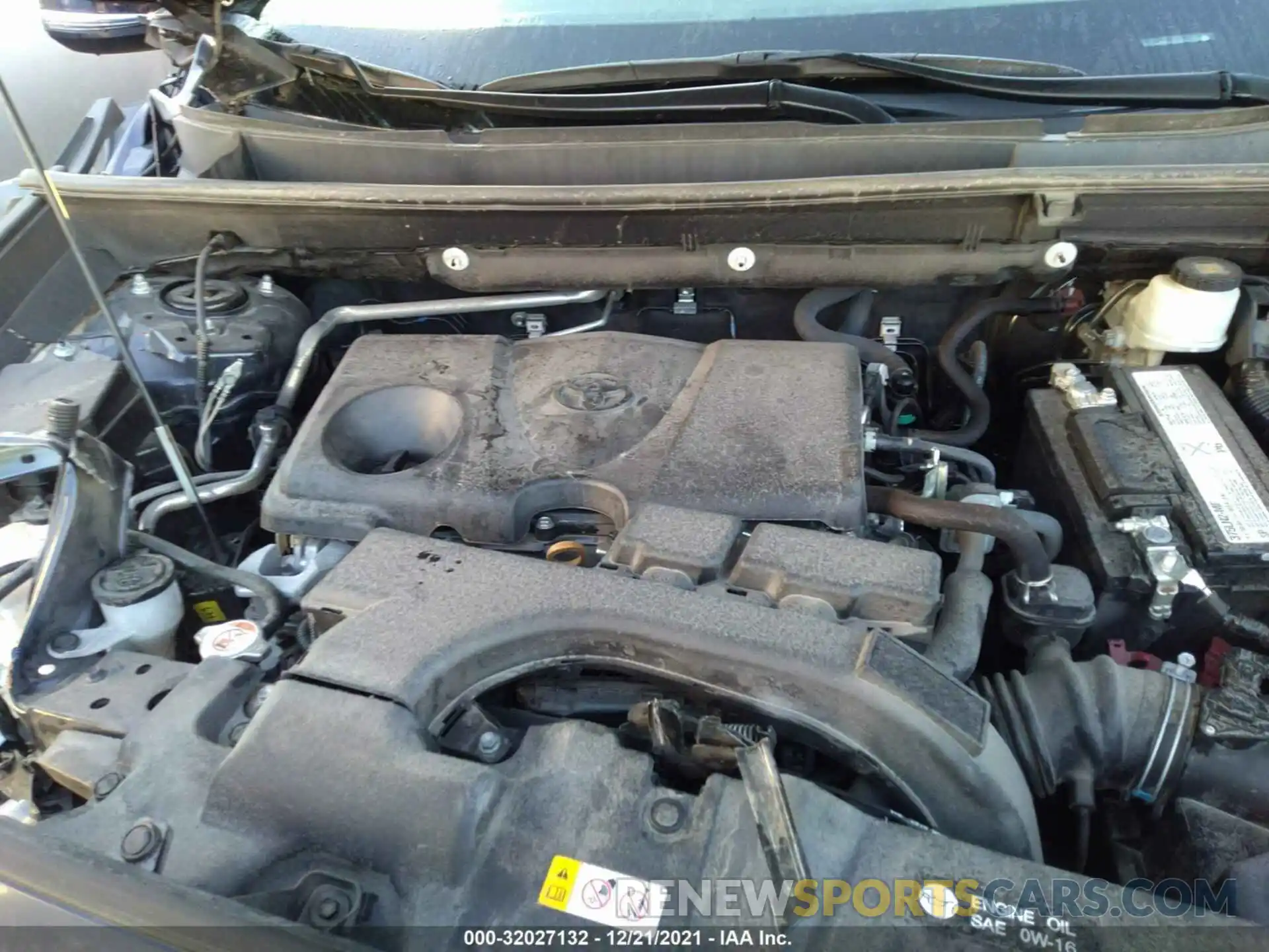 10 Фотография поврежденного автомобиля 2T3W1RFV3KC014781 TOYOTA RAV4 2019