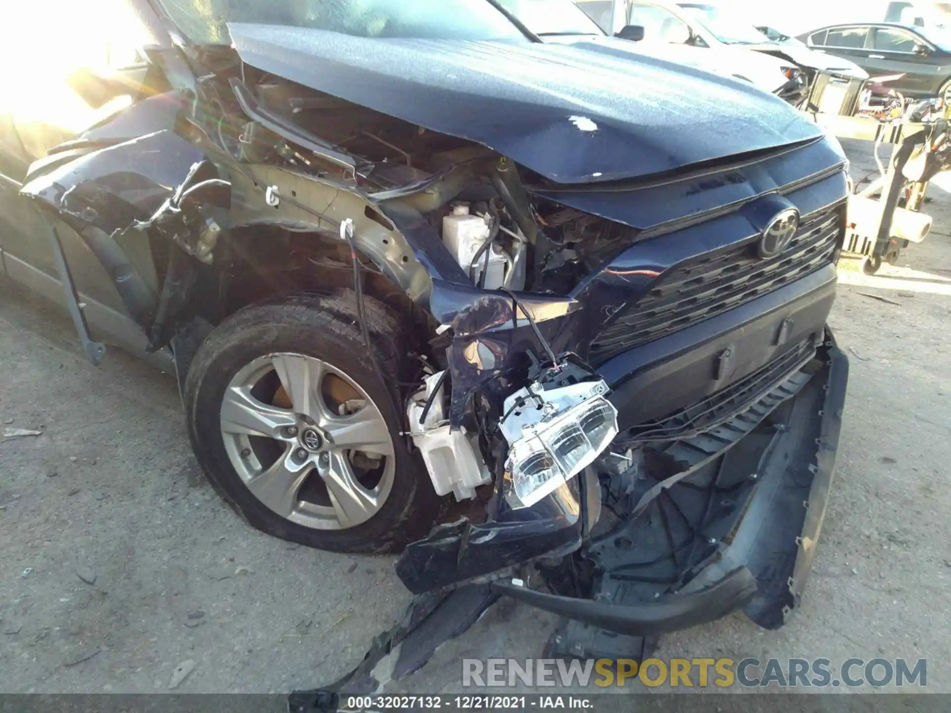 6 Photograph of a damaged car 2T3W1RFV3KC014781 TOYOTA RAV4 2019