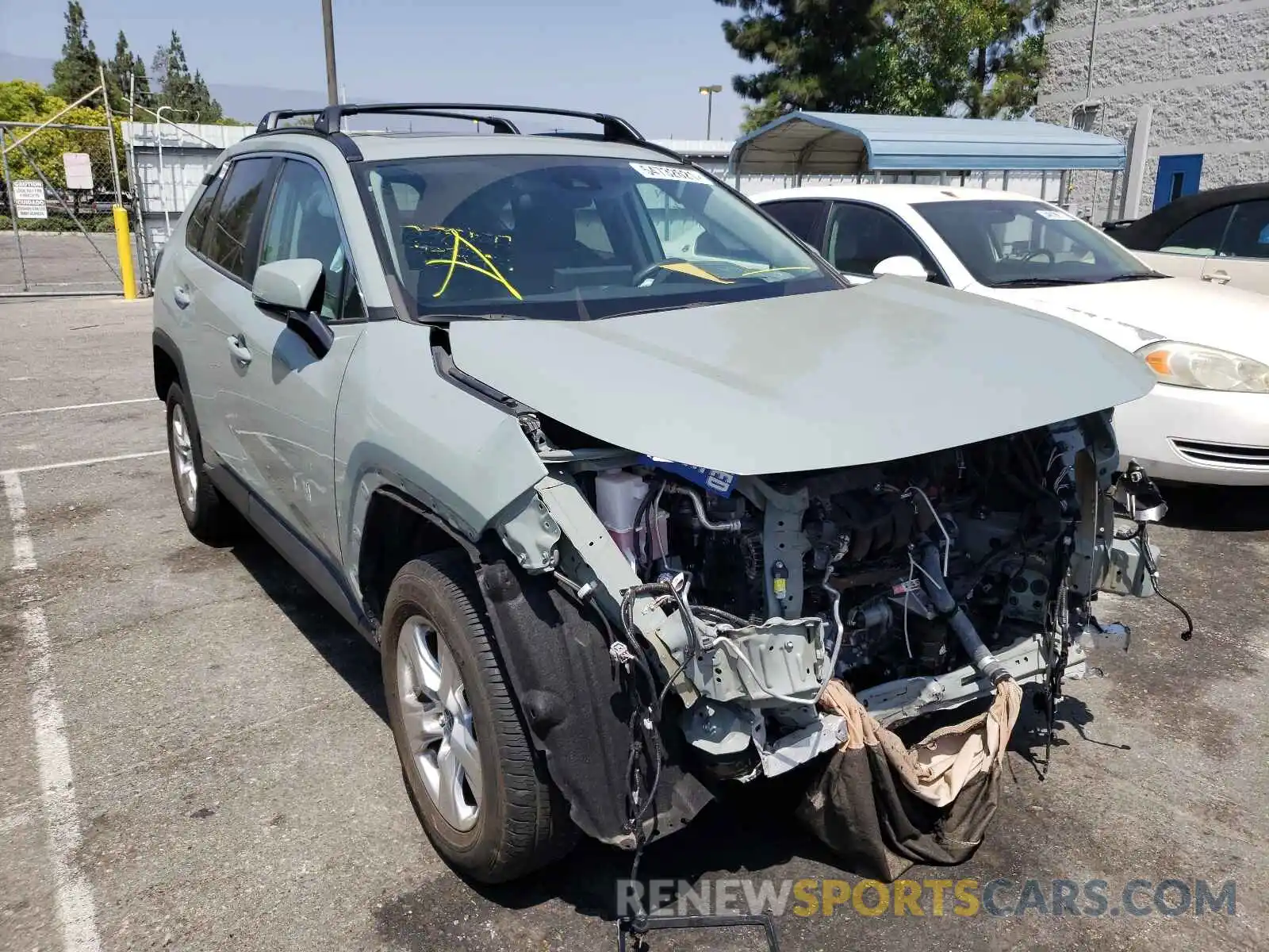 1 Photograph of a damaged car 2T3W1RFV3KC016336 TOYOTA RAV4 2019