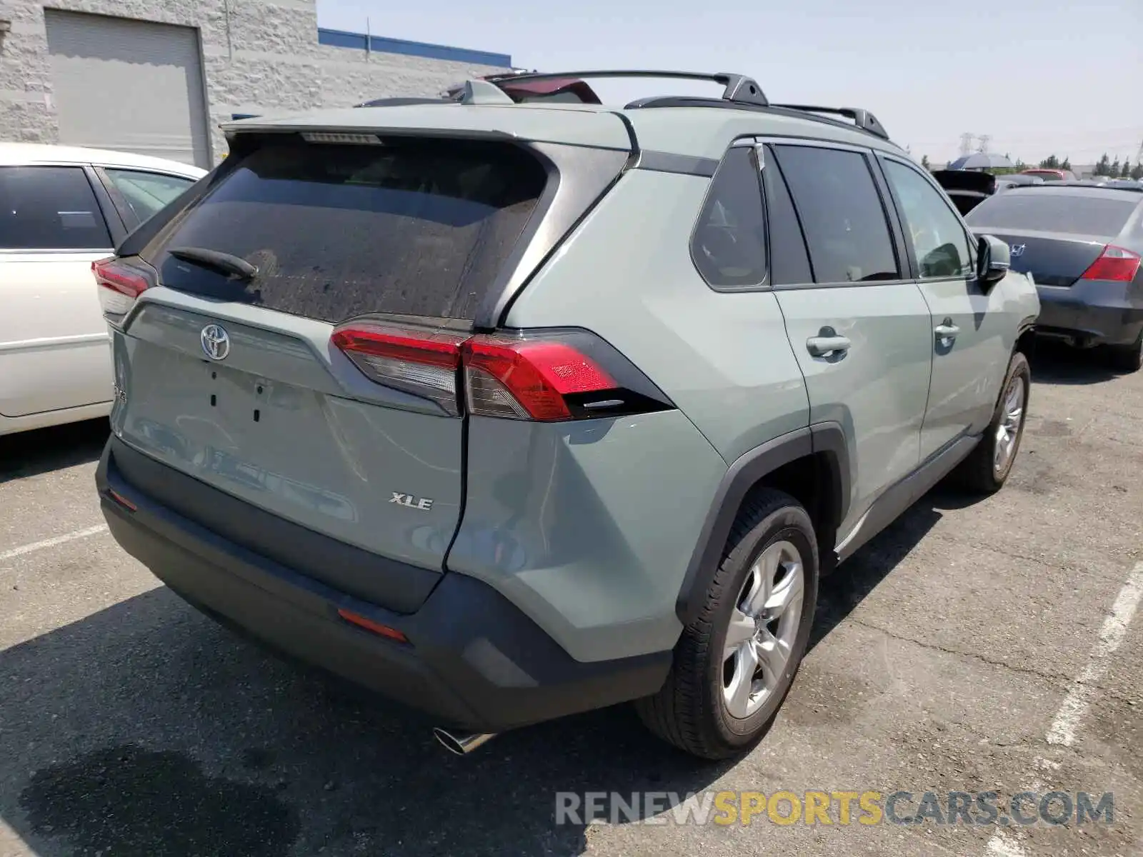 4 Photograph of a damaged car 2T3W1RFV3KC016336 TOYOTA RAV4 2019