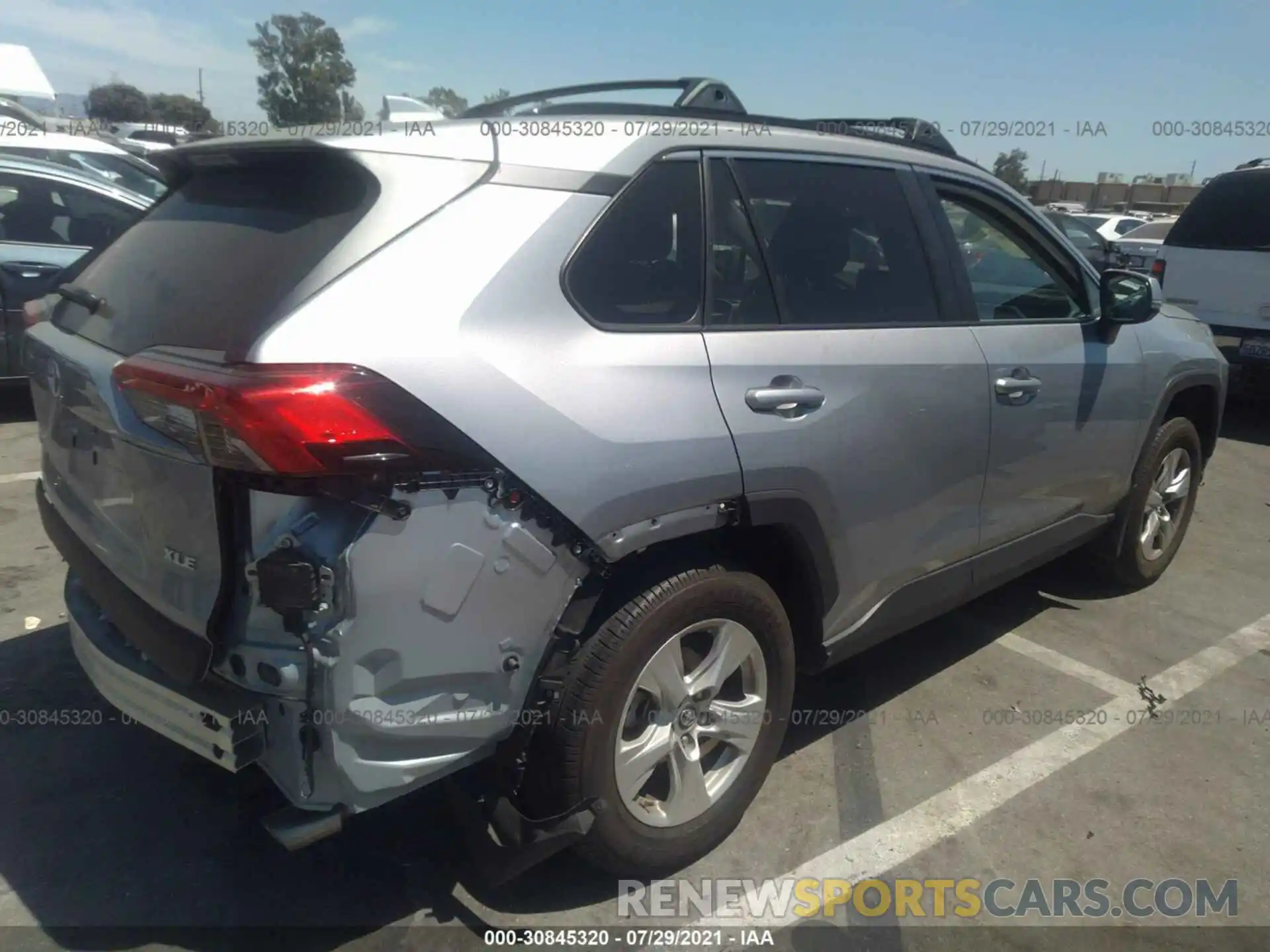 4 Photograph of a damaged car 2T3W1RFV3KC023061 TOYOTA RAV4 2019