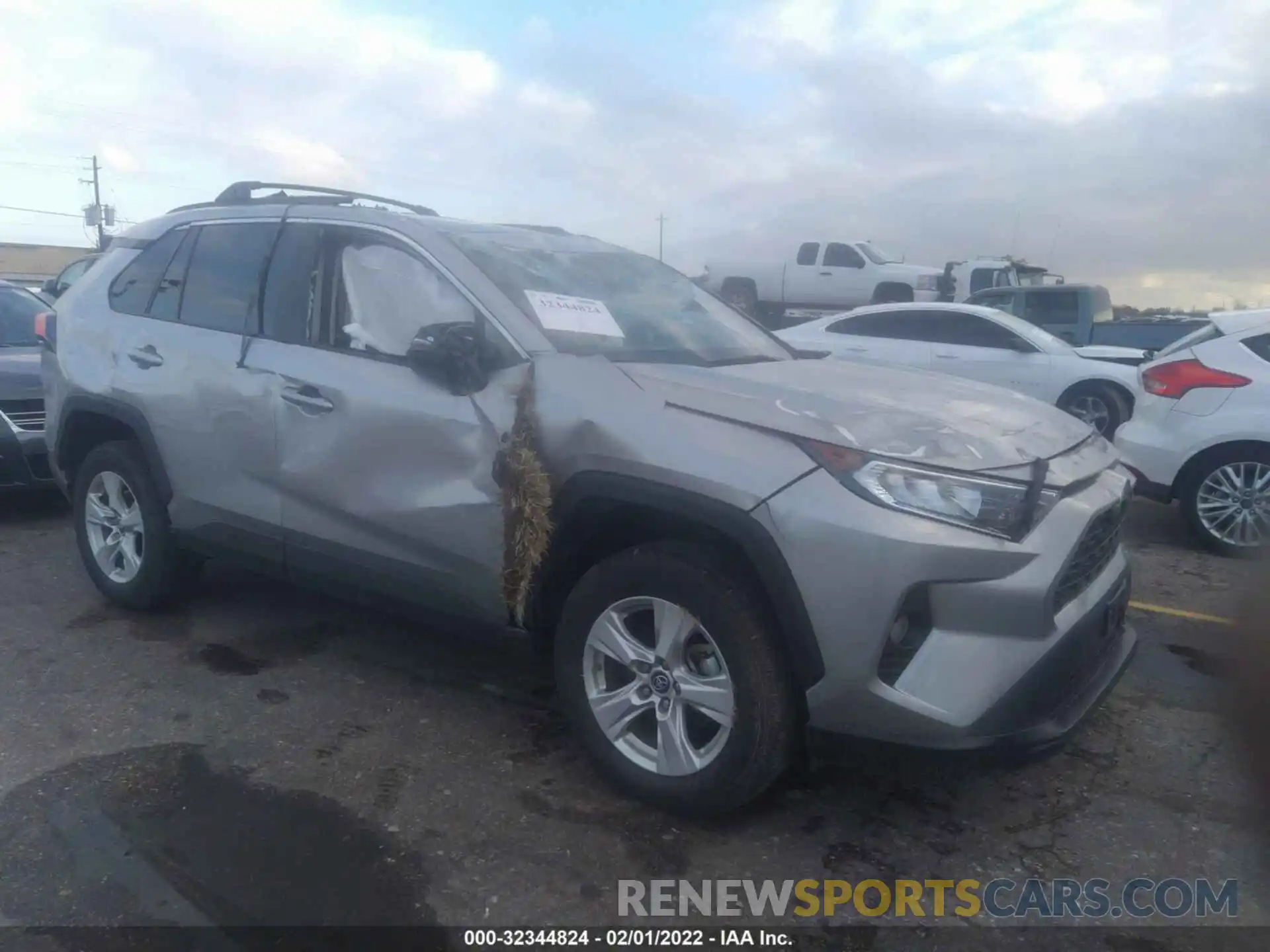 1 Photograph of a damaged car 2T3W1RFV3KC025392 TOYOTA RAV4 2019