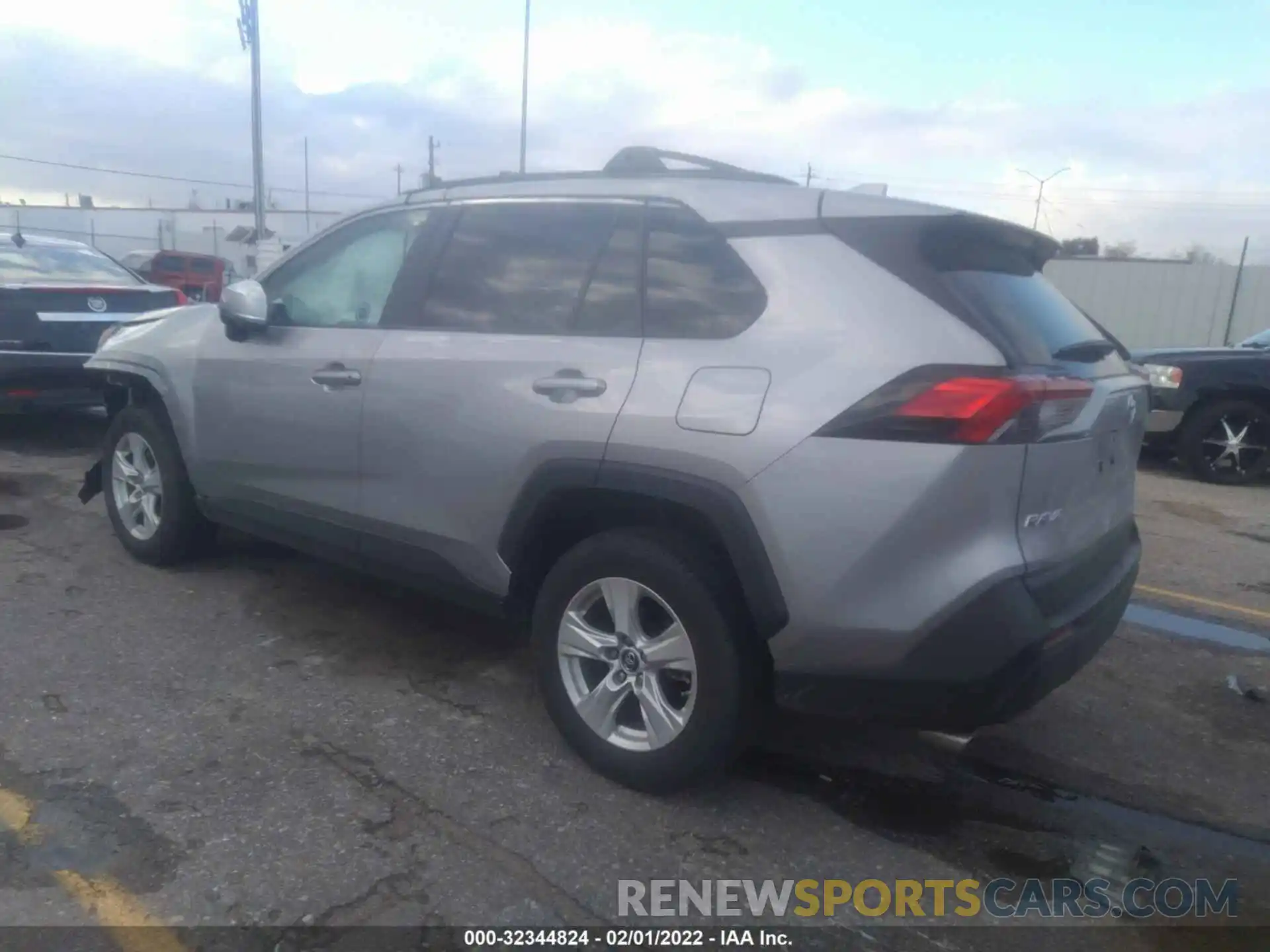 3 Photograph of a damaged car 2T3W1RFV3KC025392 TOYOTA RAV4 2019