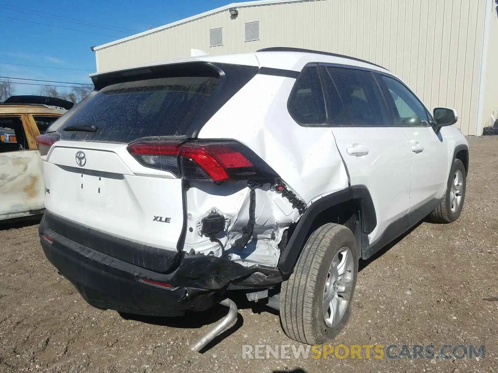 4 Photograph of a damaged car 2T3W1RFV3KC025425 TOYOTA RAV4 2019