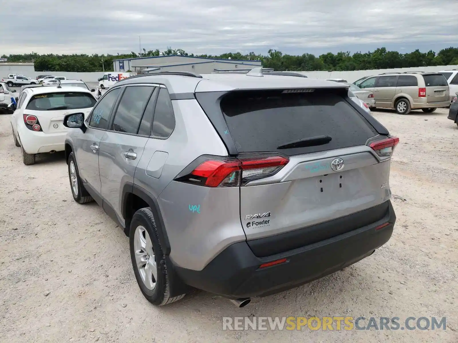 3 Photograph of a damaged car 2T3W1RFV3KC026946 TOYOTA RAV4 2019