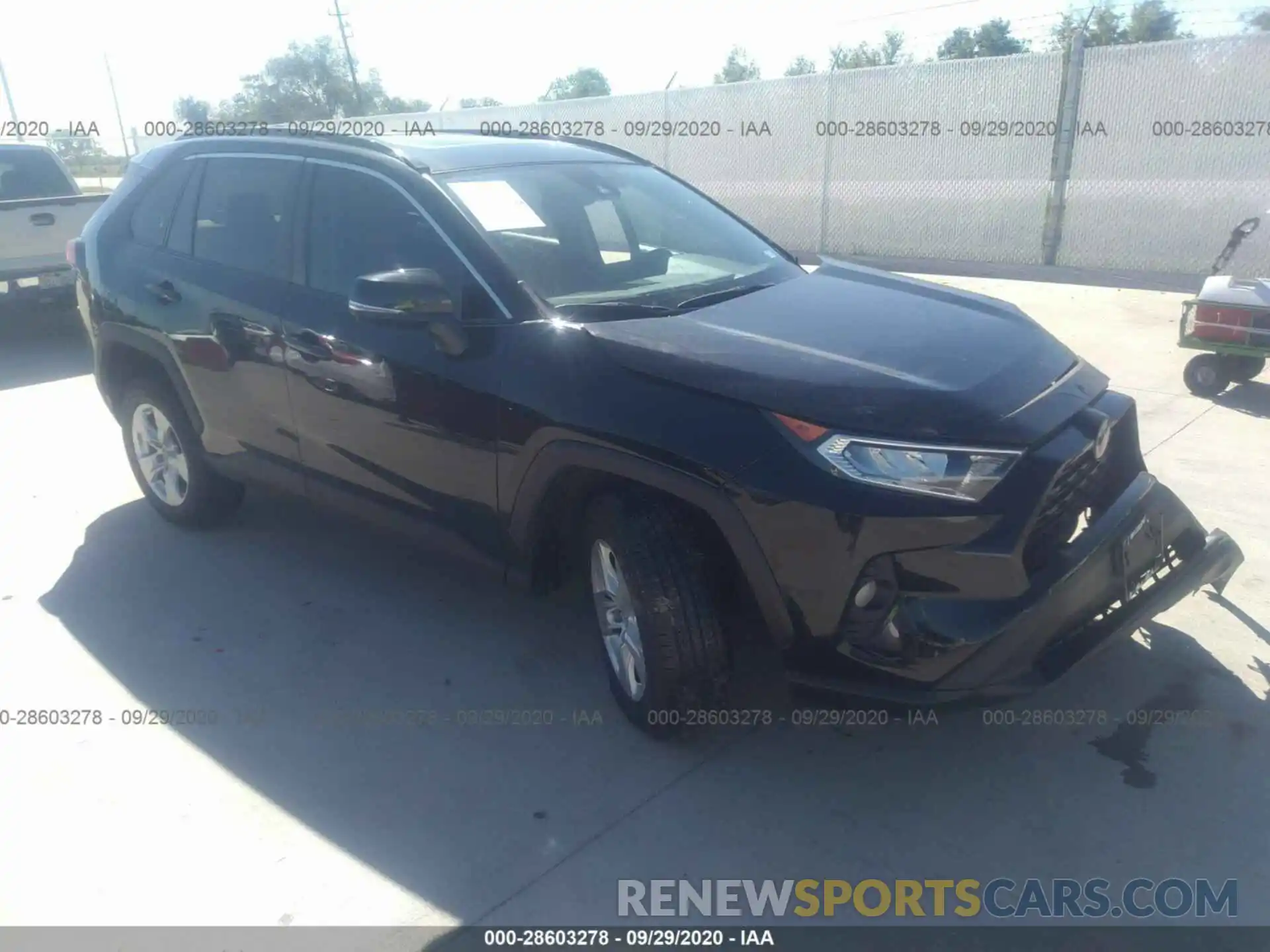 1 Photograph of a damaged car 2T3W1RFV3KC028728 TOYOTA RAV4 2019