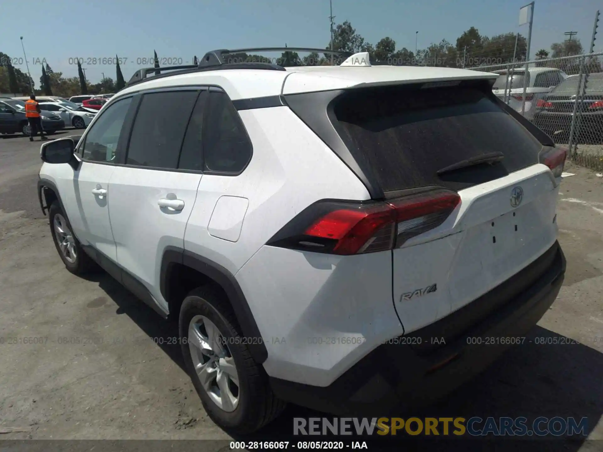 3 Фотография поврежденного автомобиля 2T3W1RFV3KC029863 TOYOTA RAV4 2019