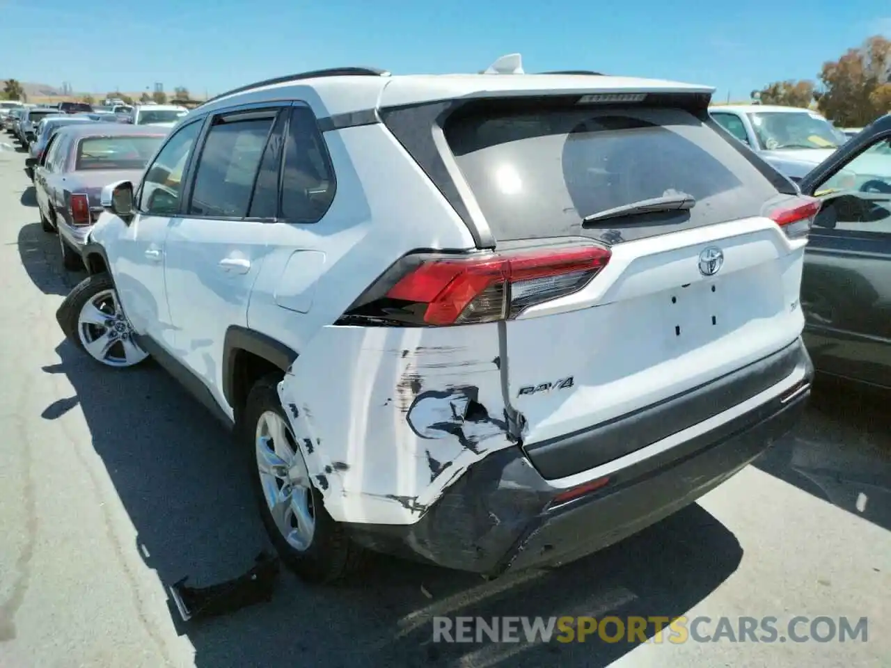 3 Photograph of a damaged car 2T3W1RFV3KW003746 TOYOTA RAV4 2019