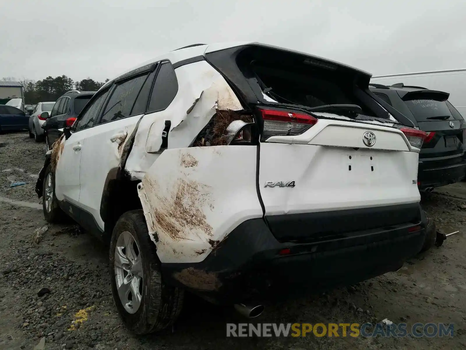 3 Photograph of a damaged car 2T3W1RFV3KW007487 TOYOTA RAV4 2019
