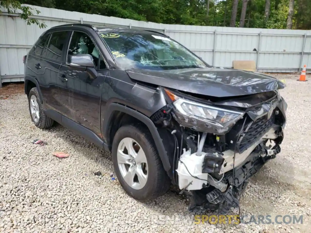 1 Photograph of a damaged car 2T3W1RFV3KW010664 TOYOTA RAV4 2019