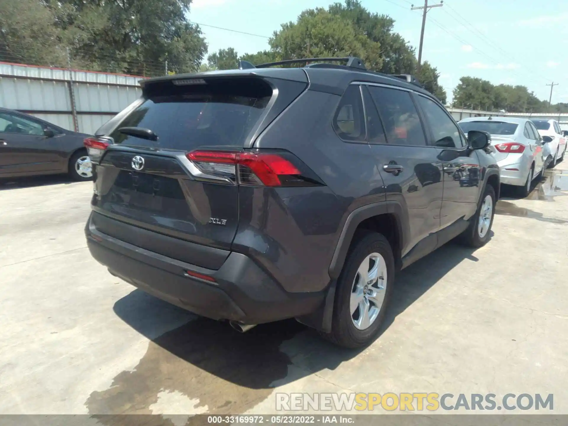 4 Photograph of a damaged car 2T3W1RFV3KW010793 TOYOTA RAV4 2019