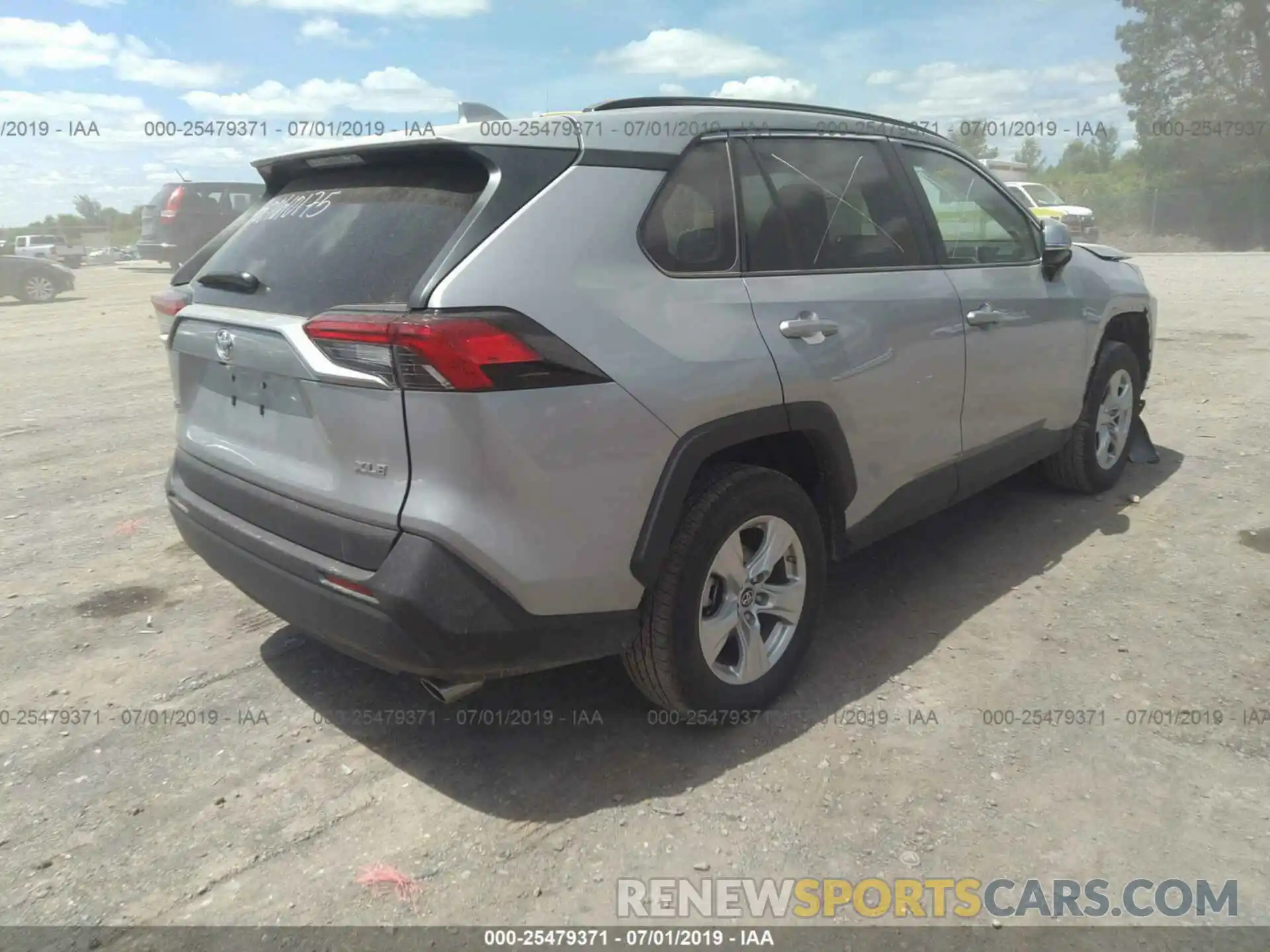 4 Photograph of a damaged car 2T3W1RFV3KW014150 TOYOTA RAV4 2019