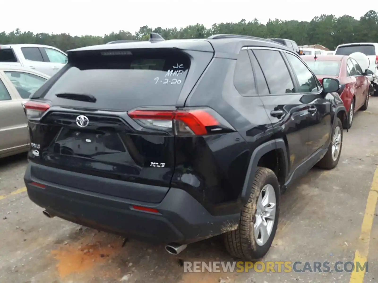 4 Photograph of a damaged car 2T3W1RFV3KW014262 TOYOTA RAV4 2019