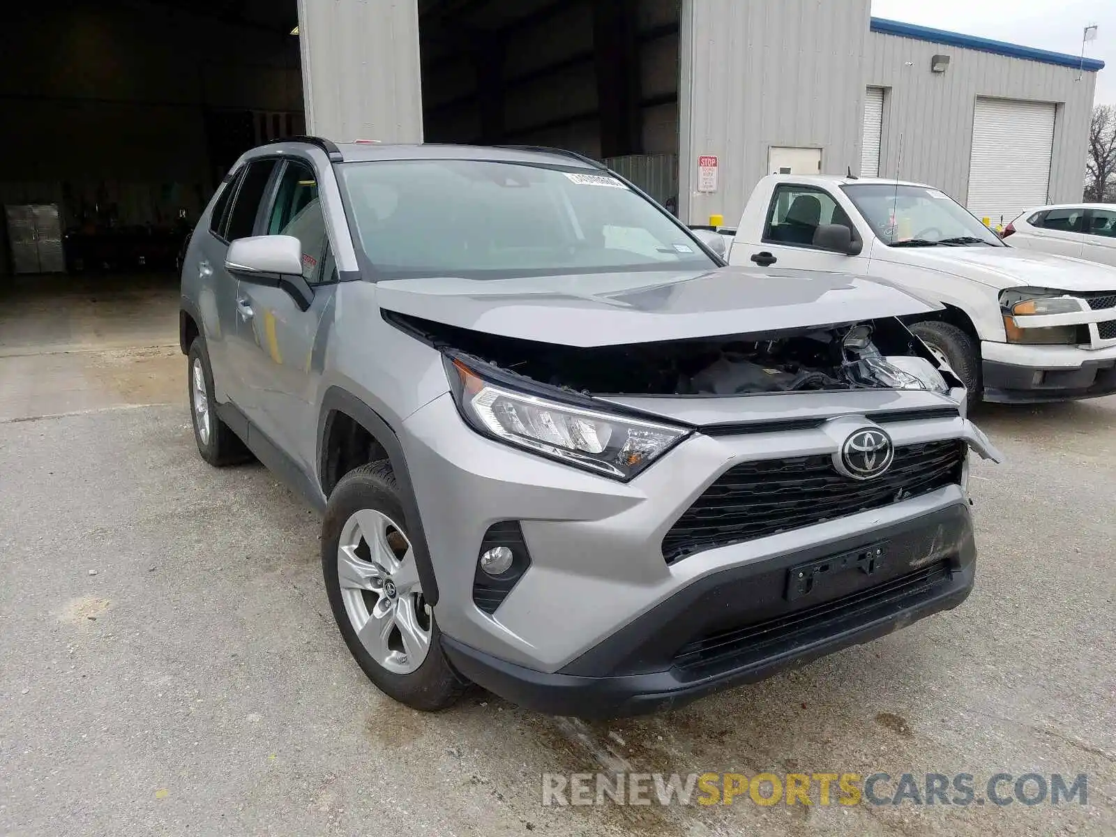 1 Photograph of a damaged car 2T3W1RFV3KW018747 TOYOTA RAV4 2019