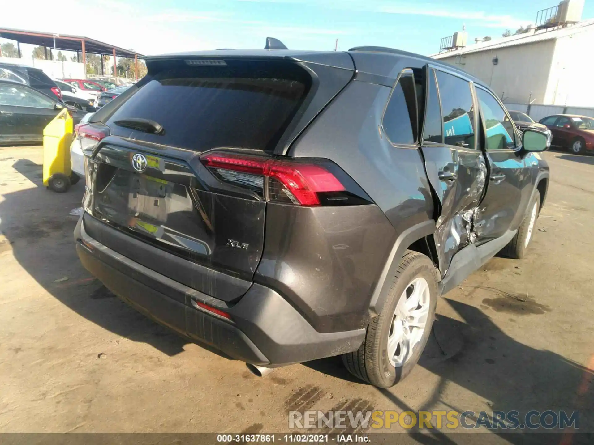 4 Photograph of a damaged car 2T3W1RFV3KW020028 TOYOTA RAV4 2019