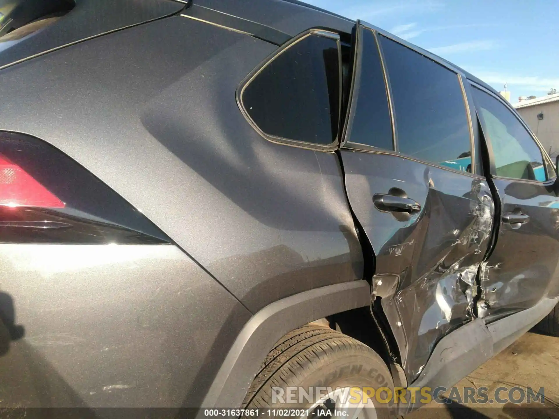 6 Photograph of a damaged car 2T3W1RFV3KW020028 TOYOTA RAV4 2019