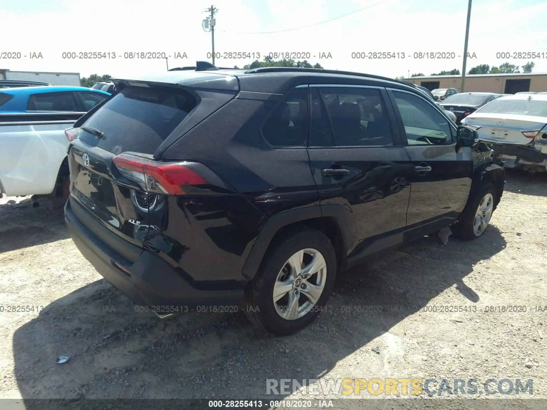 4 Photograph of a damaged car 2T3W1RFV3KW020031 TOYOTA RAV4 2019