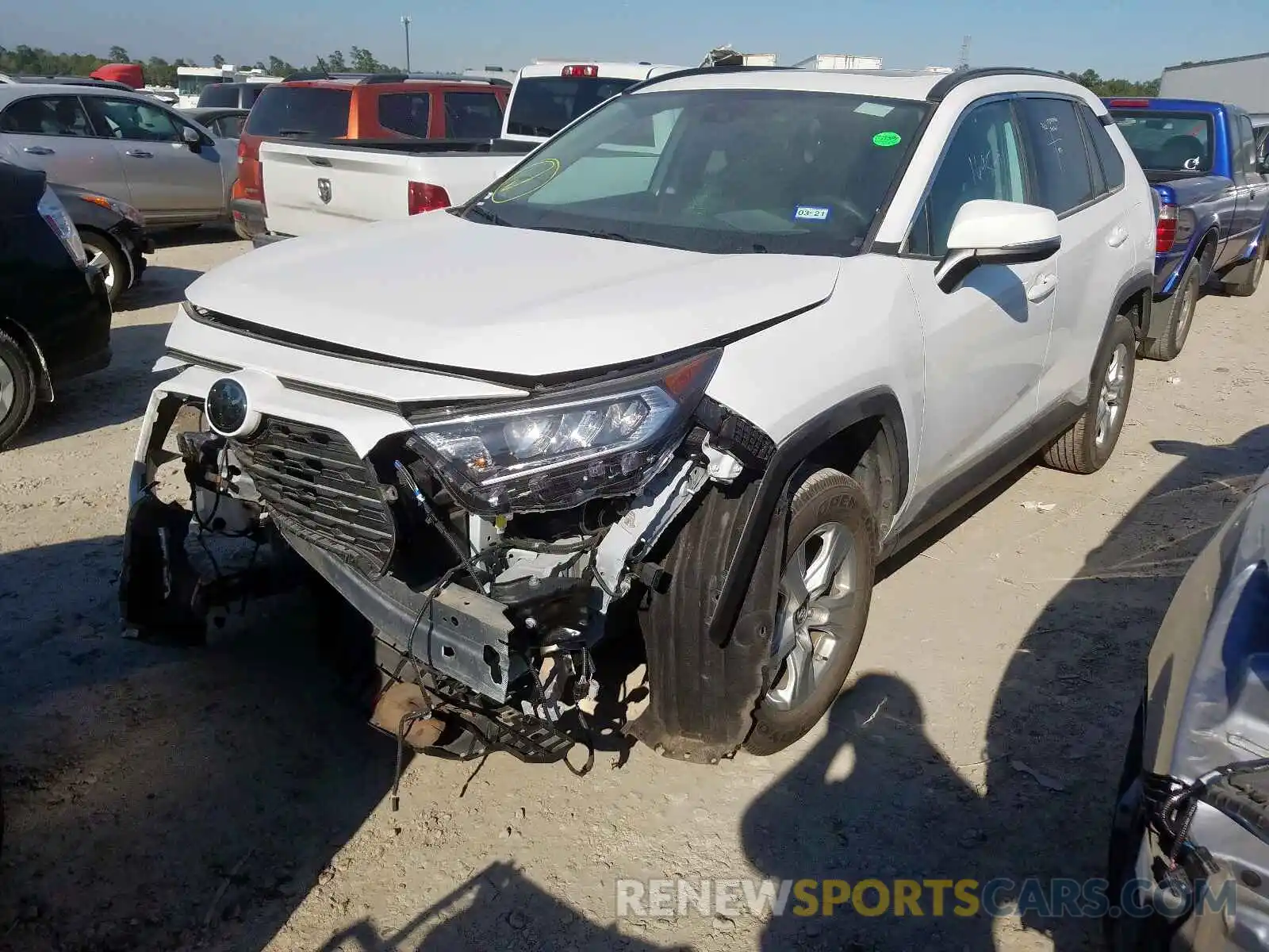 2 Photograph of a damaged car 2T3W1RFV3KW020692 TOYOTA RAV4 2019