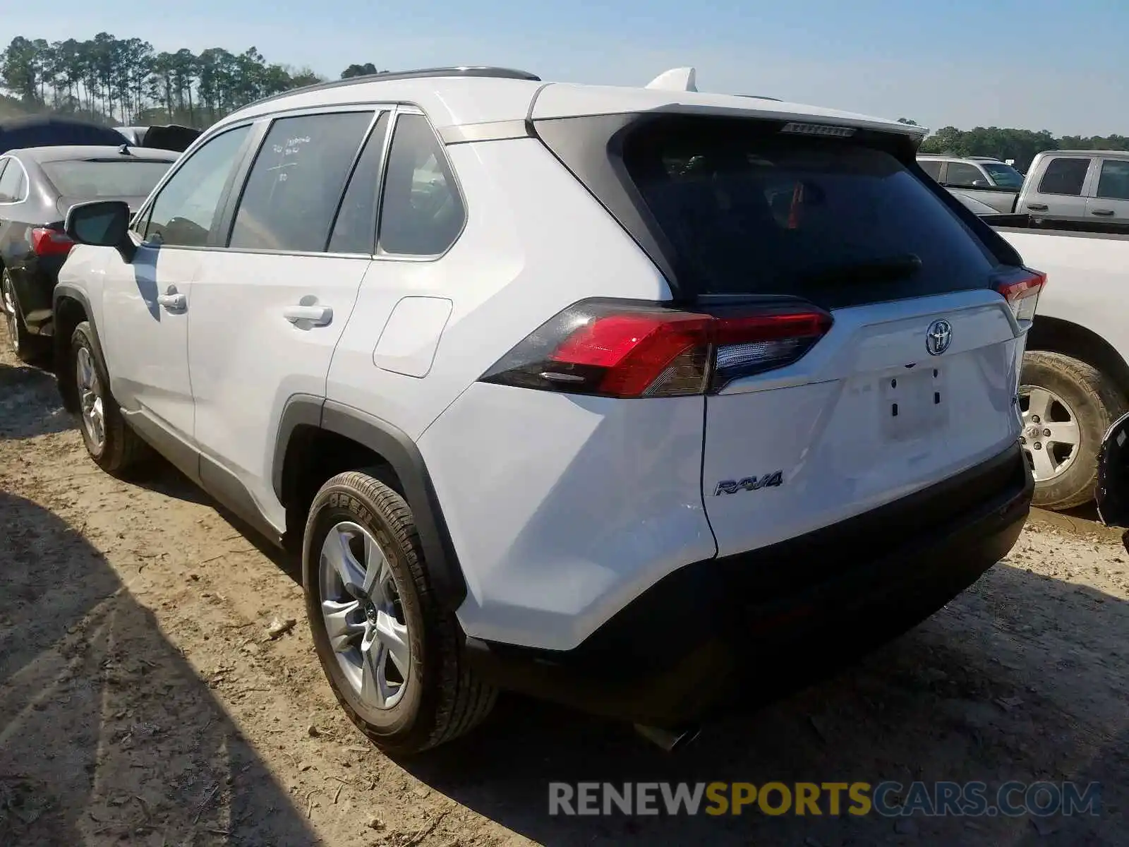 3 Photograph of a damaged car 2T3W1RFV3KW020692 TOYOTA RAV4 2019