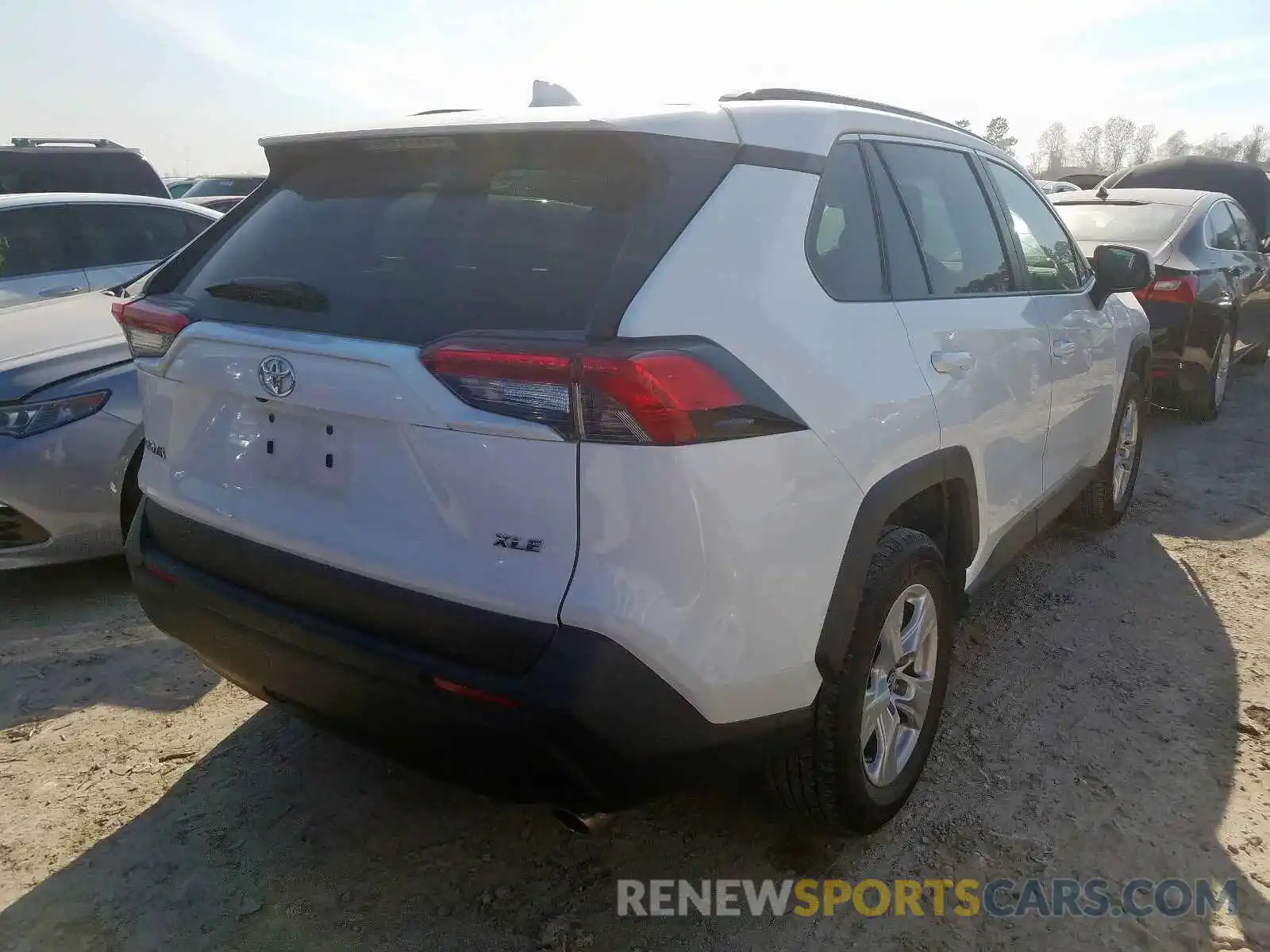 4 Photograph of a damaged car 2T3W1RFV3KW020692 TOYOTA RAV4 2019