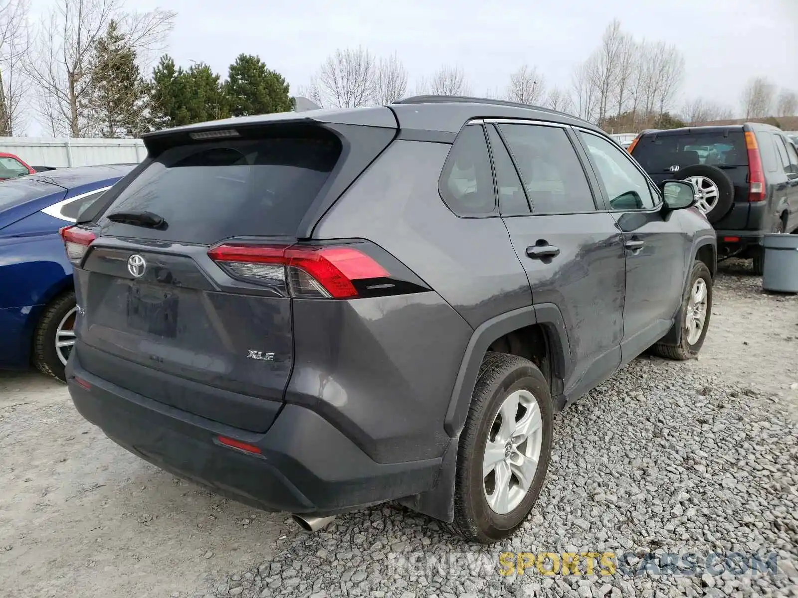 4 Photograph of a damaged car 2T3W1RFV3KW022619 TOYOTA RAV4 2019