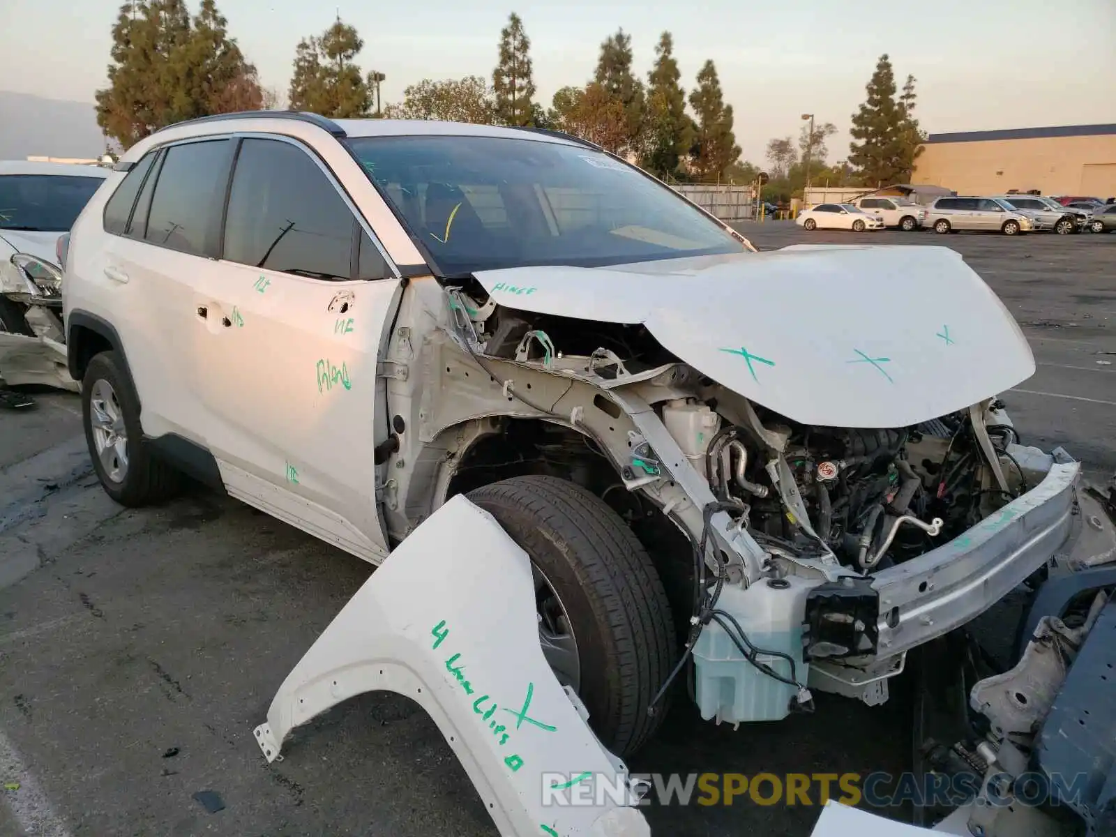 1 Photograph of a damaged car 2T3W1RFV3KW023205 TOYOTA RAV4 2019