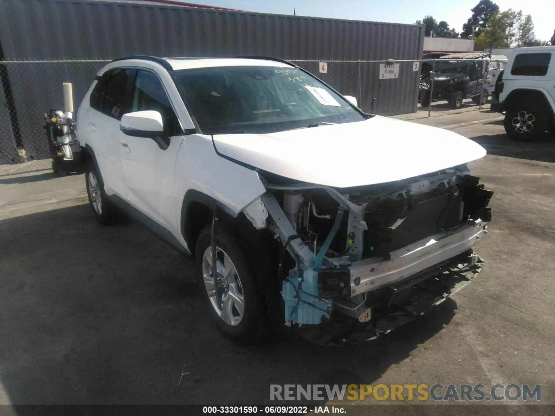 1 Photograph of a damaged car 2T3W1RFV3KW030655 TOYOTA RAV4 2019