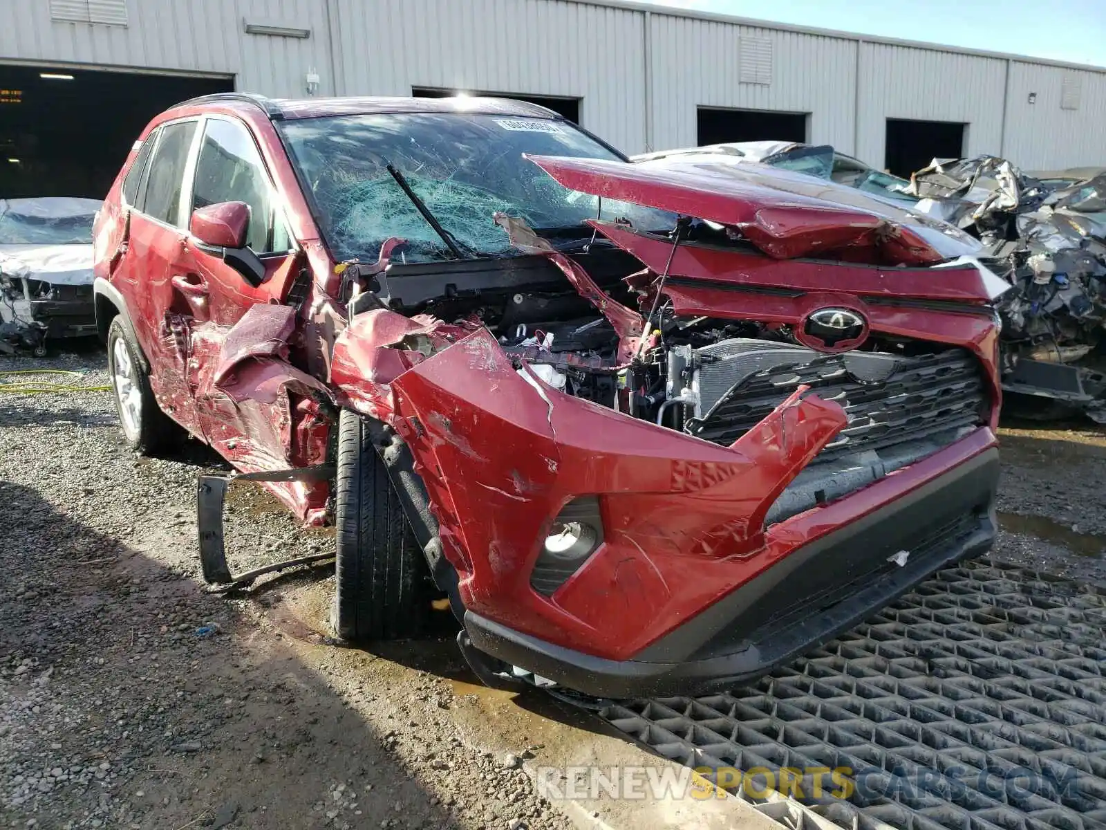 1 Photograph of a damaged car 2T3W1RFV3KW031353 TOYOTA RAV4 2019